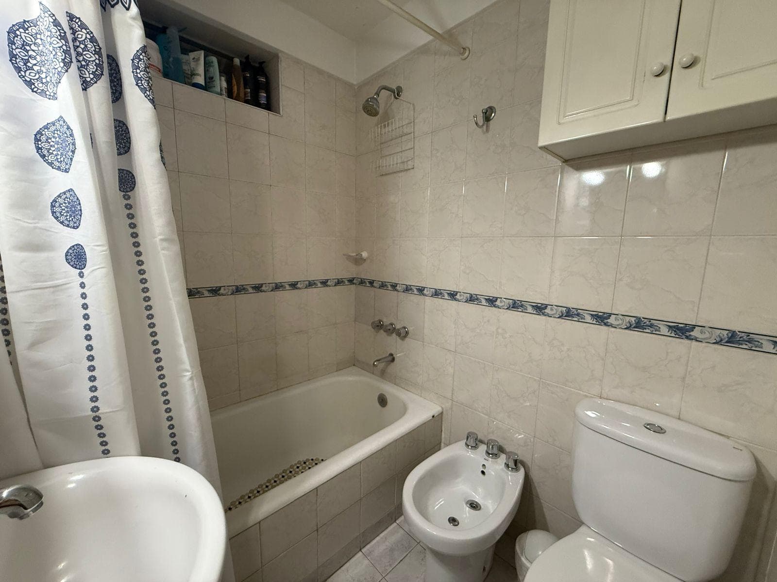 4-Bedroom Apartment for Sale with a Balcony in Villa Crespo