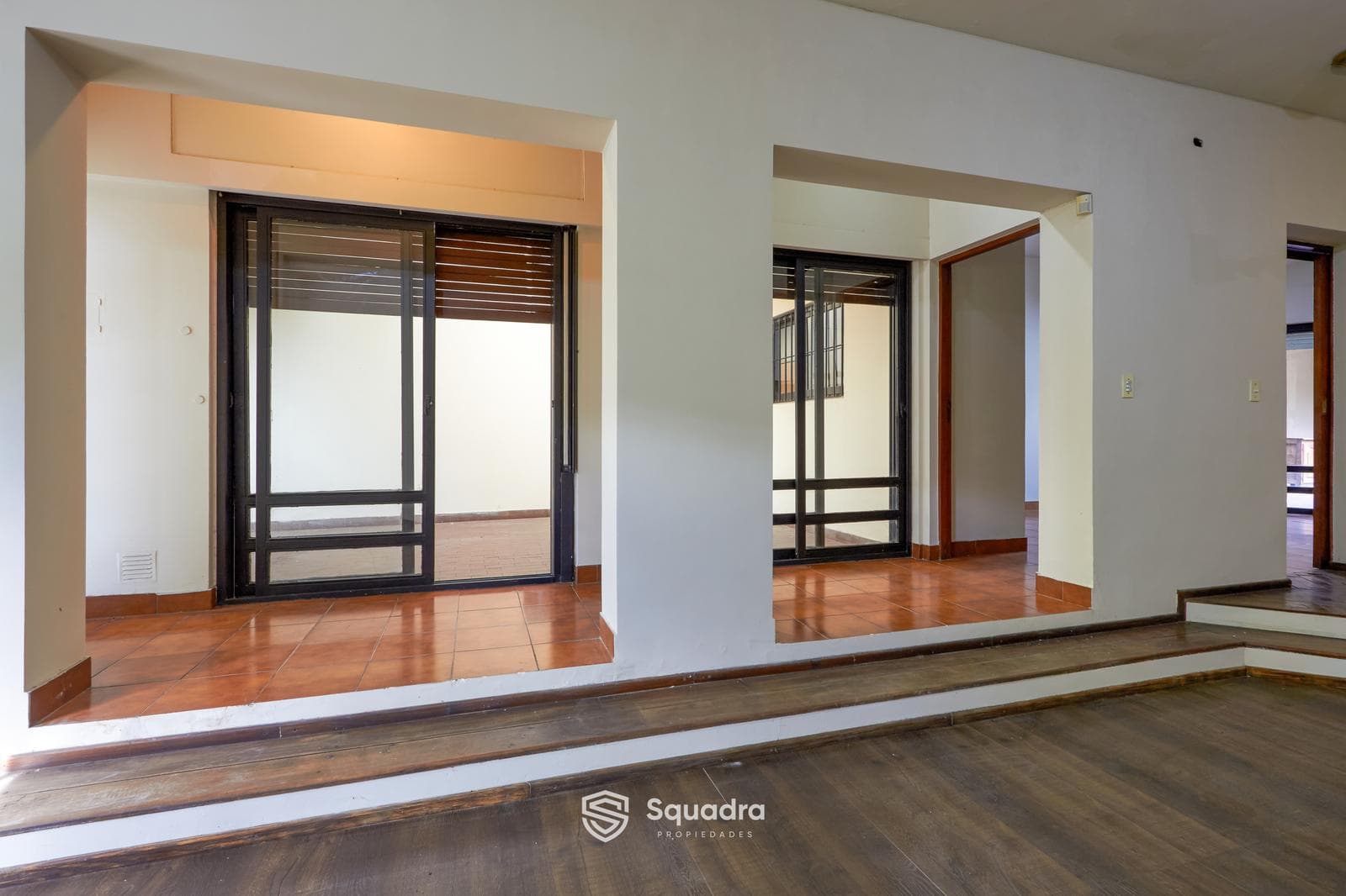 FOR SALE | TRADE - Two-story house with 3 bedrooms, a yard, a terrace, and a garage - Echesortu neighborhood, Rosario.