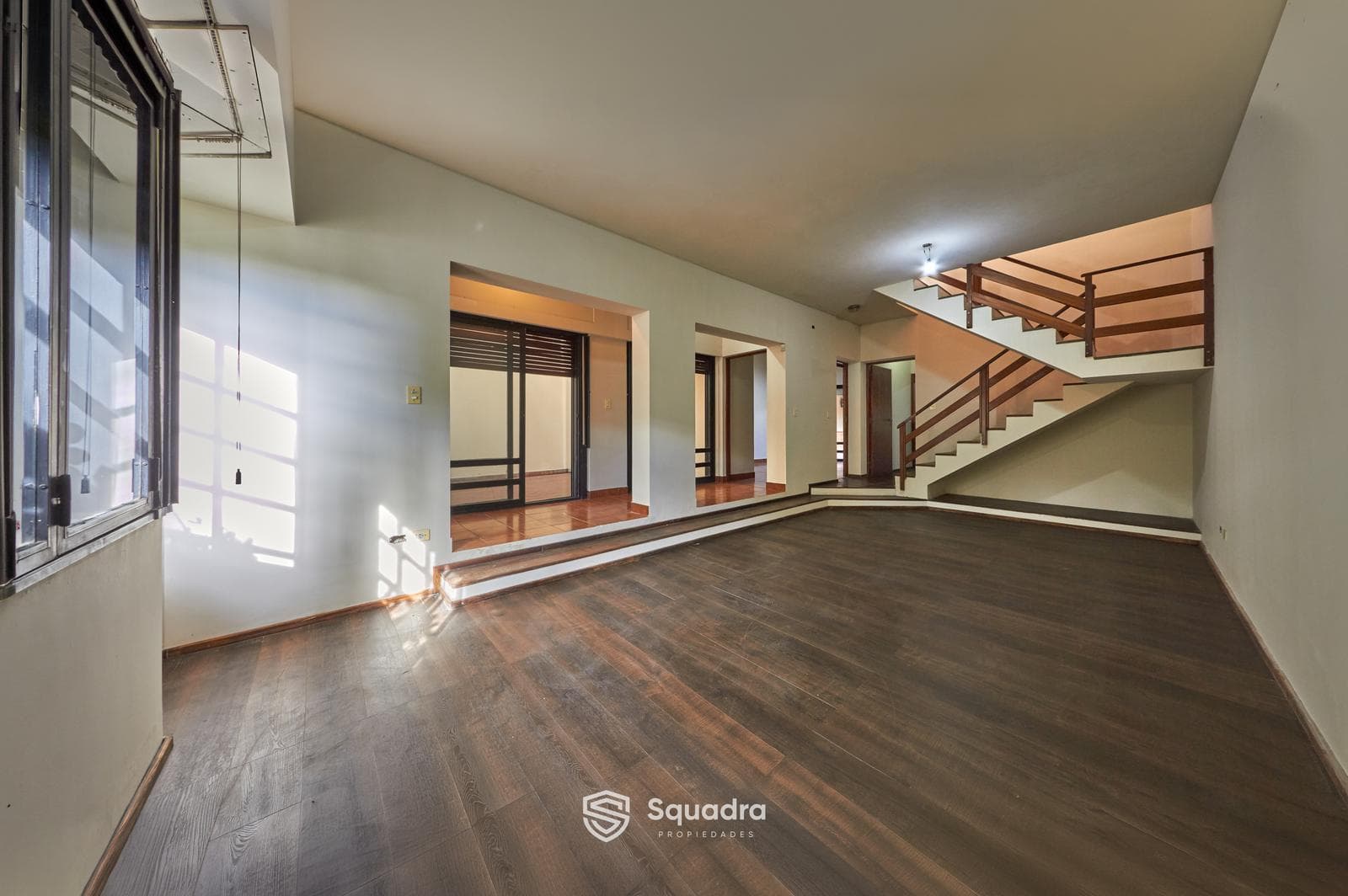 FOR SALE | TRADE - Two-story house with 3 bedrooms, a yard, a terrace, and a garage - Echesortu neighborhood, Rosario.