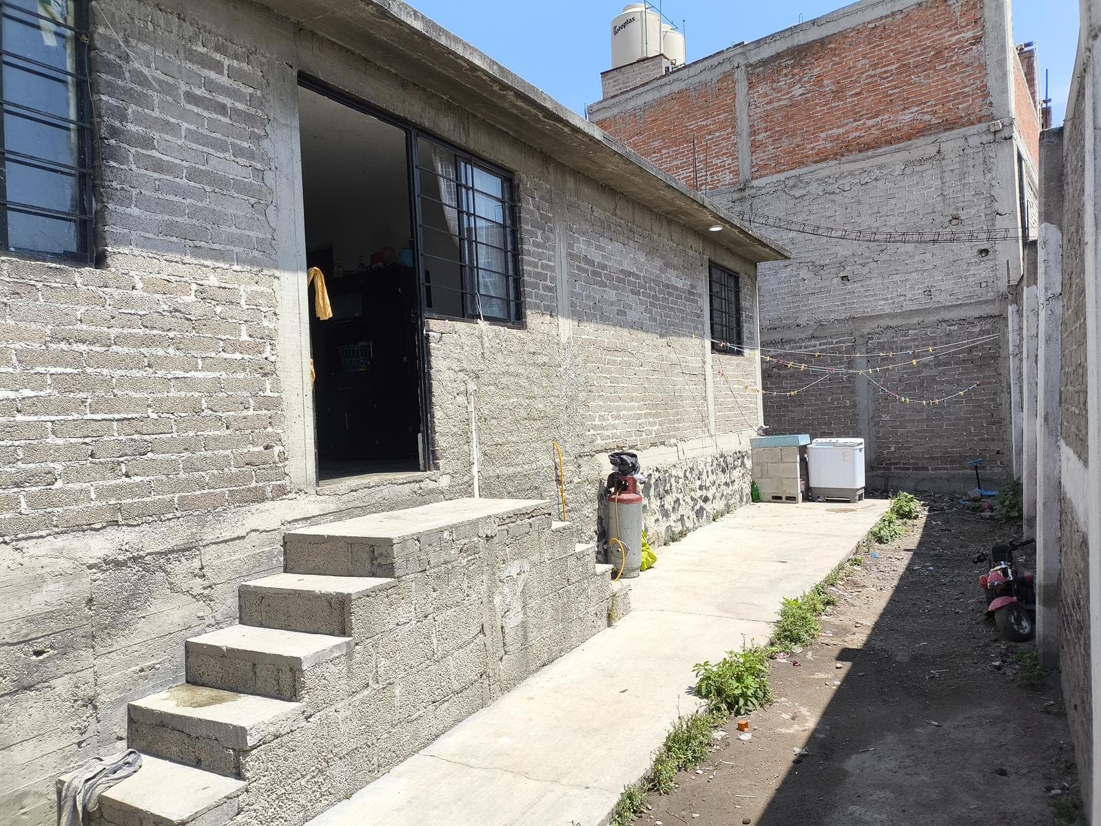 House for Sale in the Municipality of Emiliano Zapata, Los Reyes