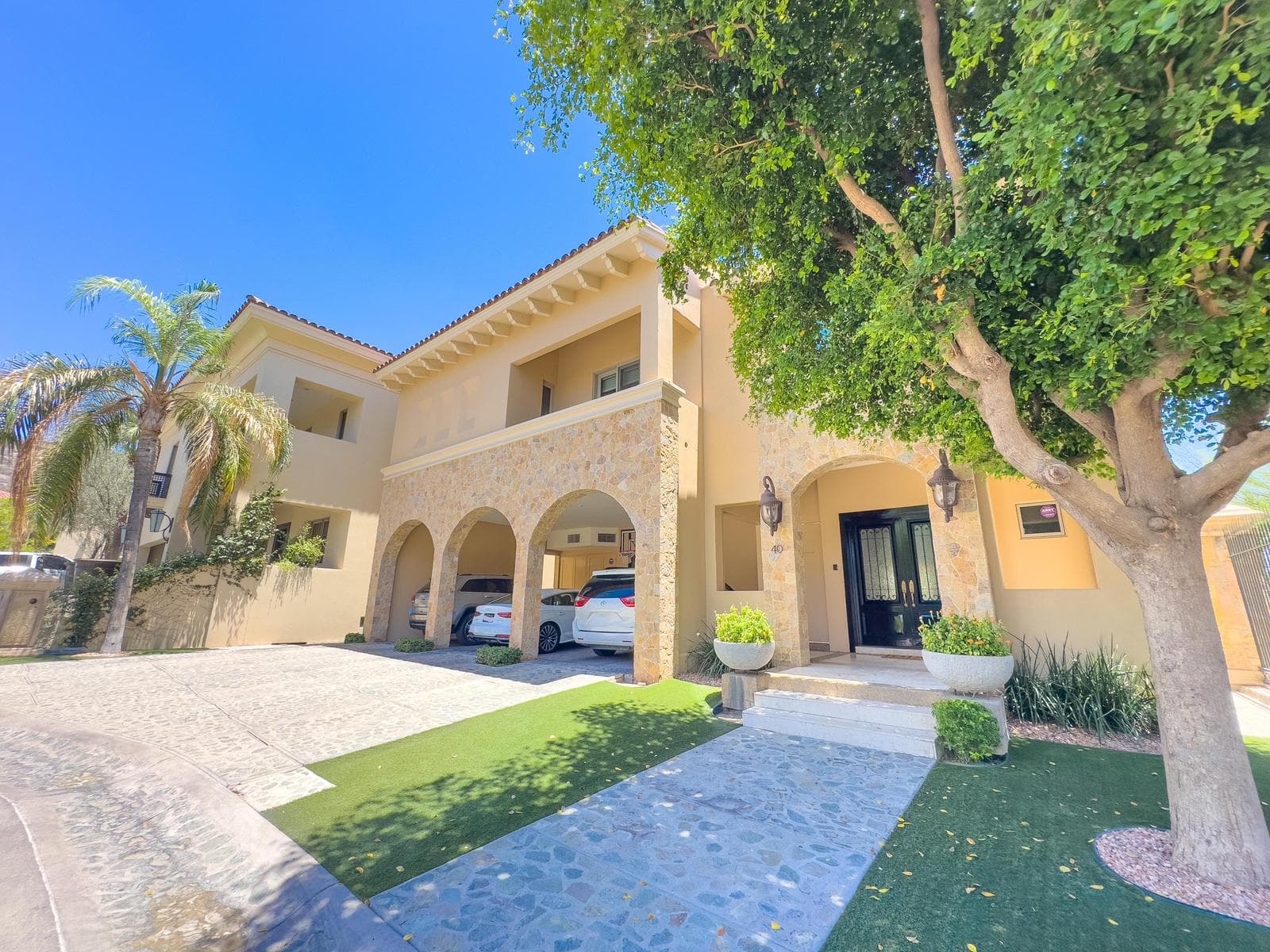 House for Sale in North La Jolla, Villa Esmeraldas