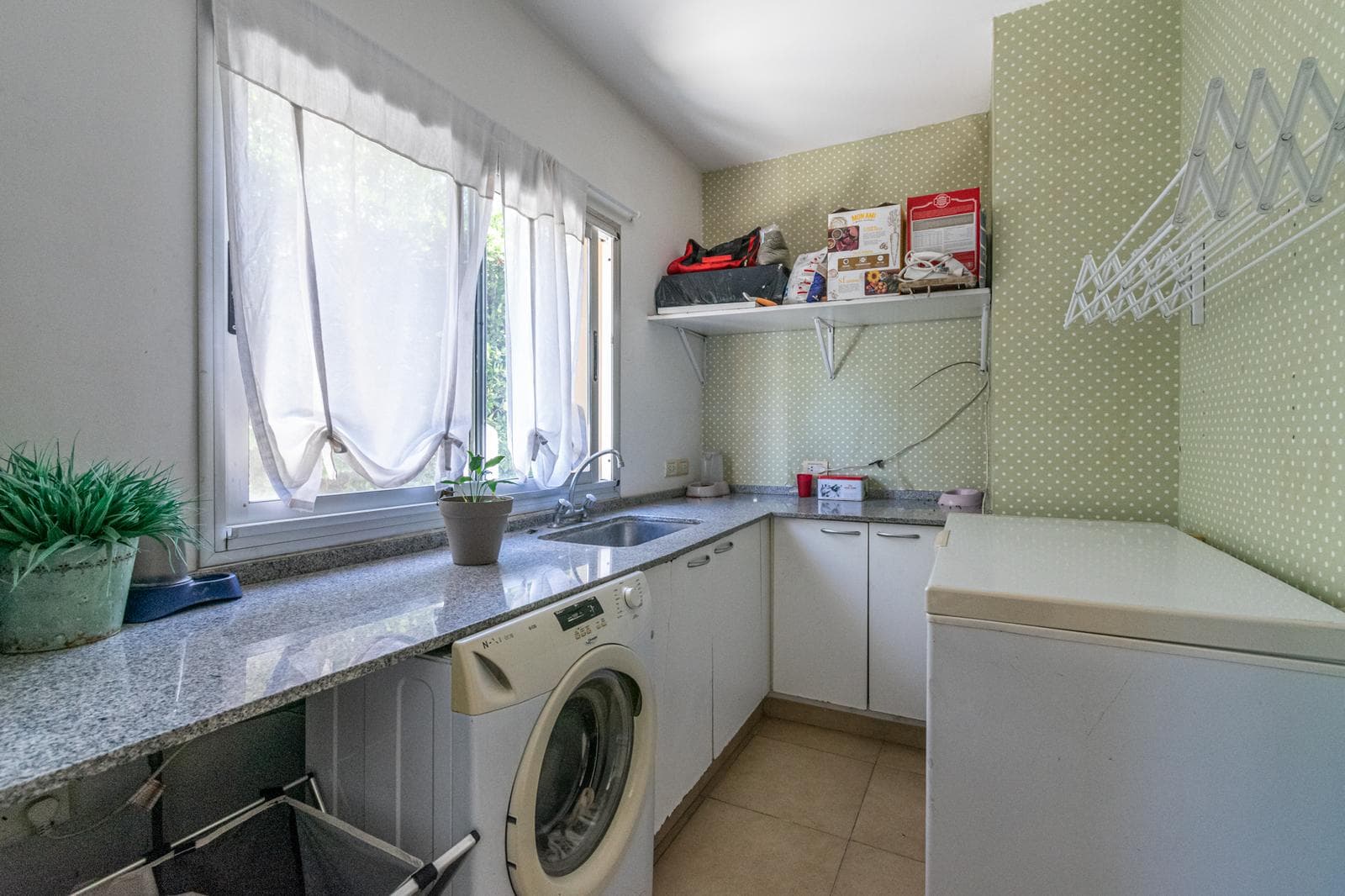 House for Sale: Haras del Pilar, La Pradera—6 rooms, 4 bedrooms, 3 bathrooms, half-bath, 2 garage spaces, pool. Excellent