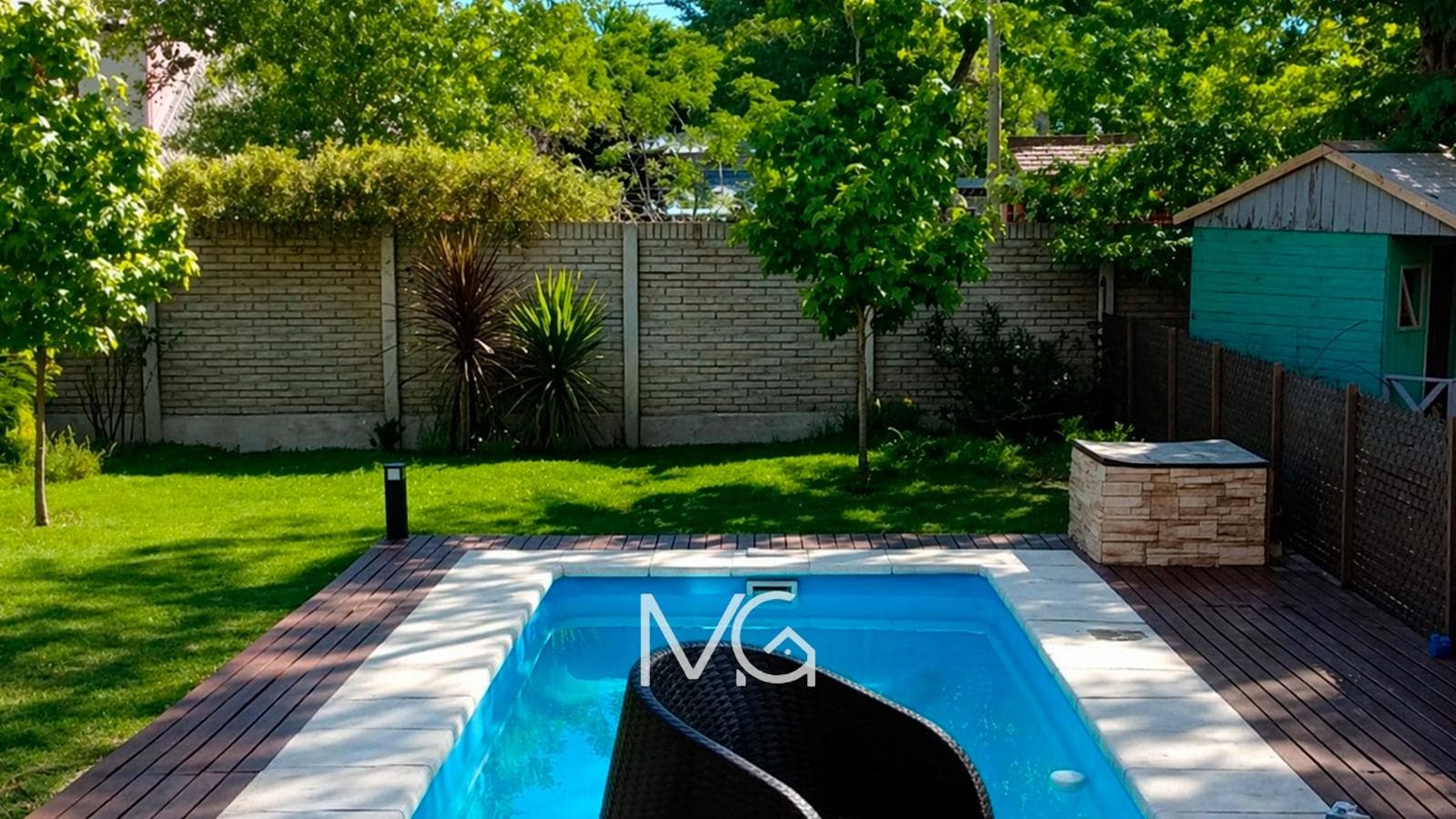 House for Sale with Garden and Pool in San Vicente