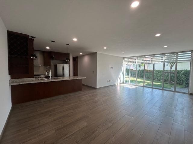 APARTMENT FOR RENT IN METEPEC | GROUND FLOOR | 3 BEDROOMS - 2-car garage