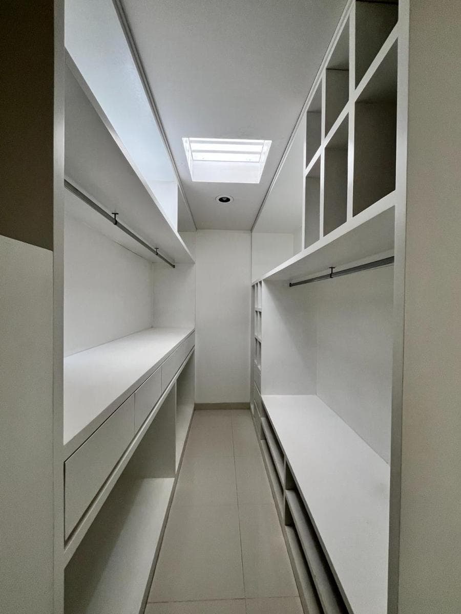 Casa en Planta Baja y Departamento en Planta Alta con entrada independiente