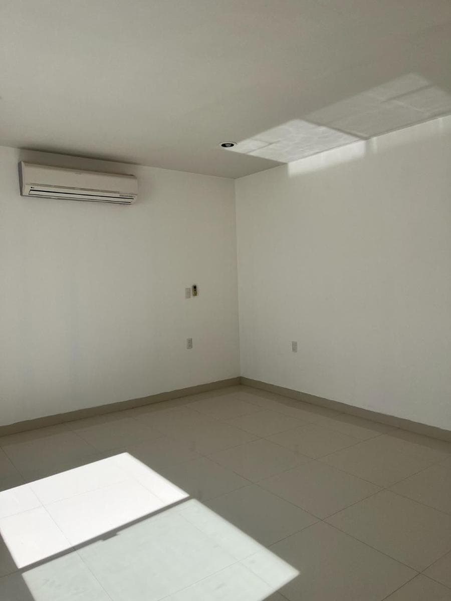 Casa en Planta Baja y Departamento en Planta Alta con entrada independiente