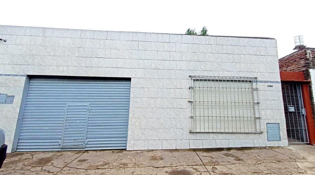 4-Room House for Sale with Commercial Space in Florencio Varela