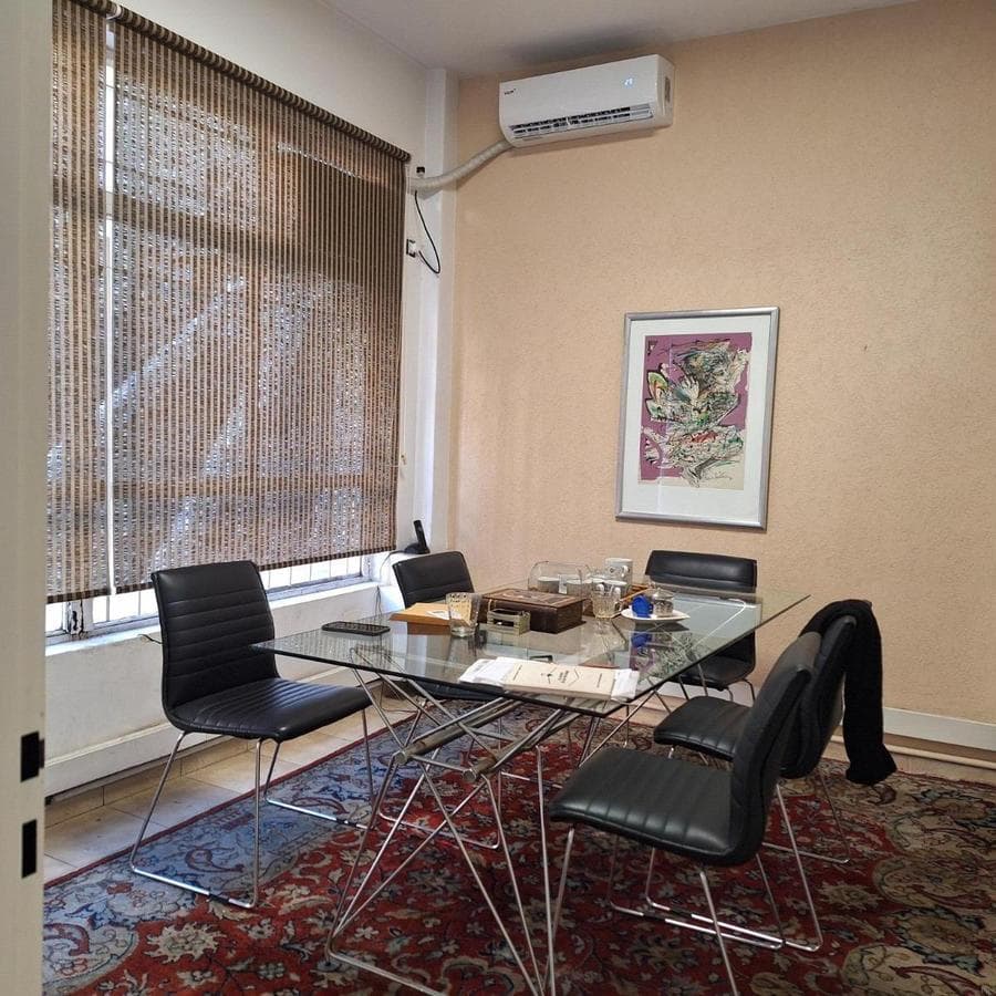 Office for Sale: 155.67 m² Total Area in Monserrat