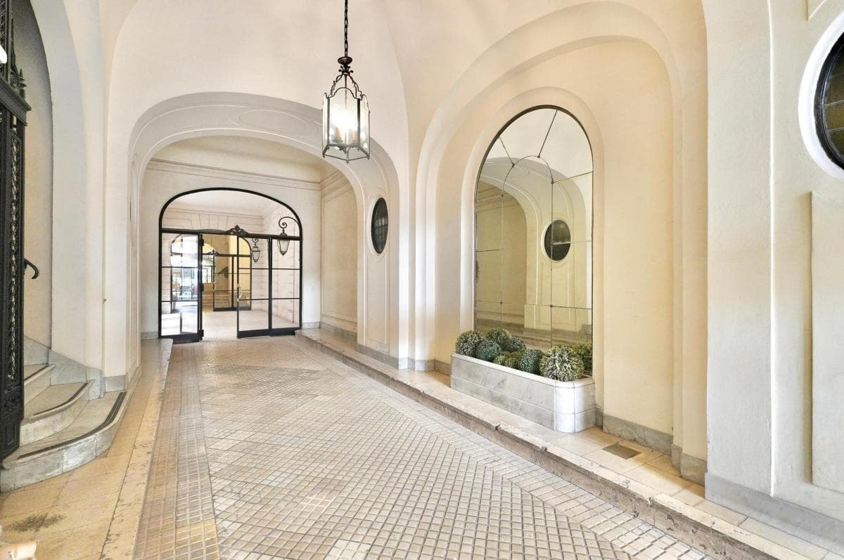 3-Bedroom Apartment for Sale, 157 m², in a Historic Building in Recoleta