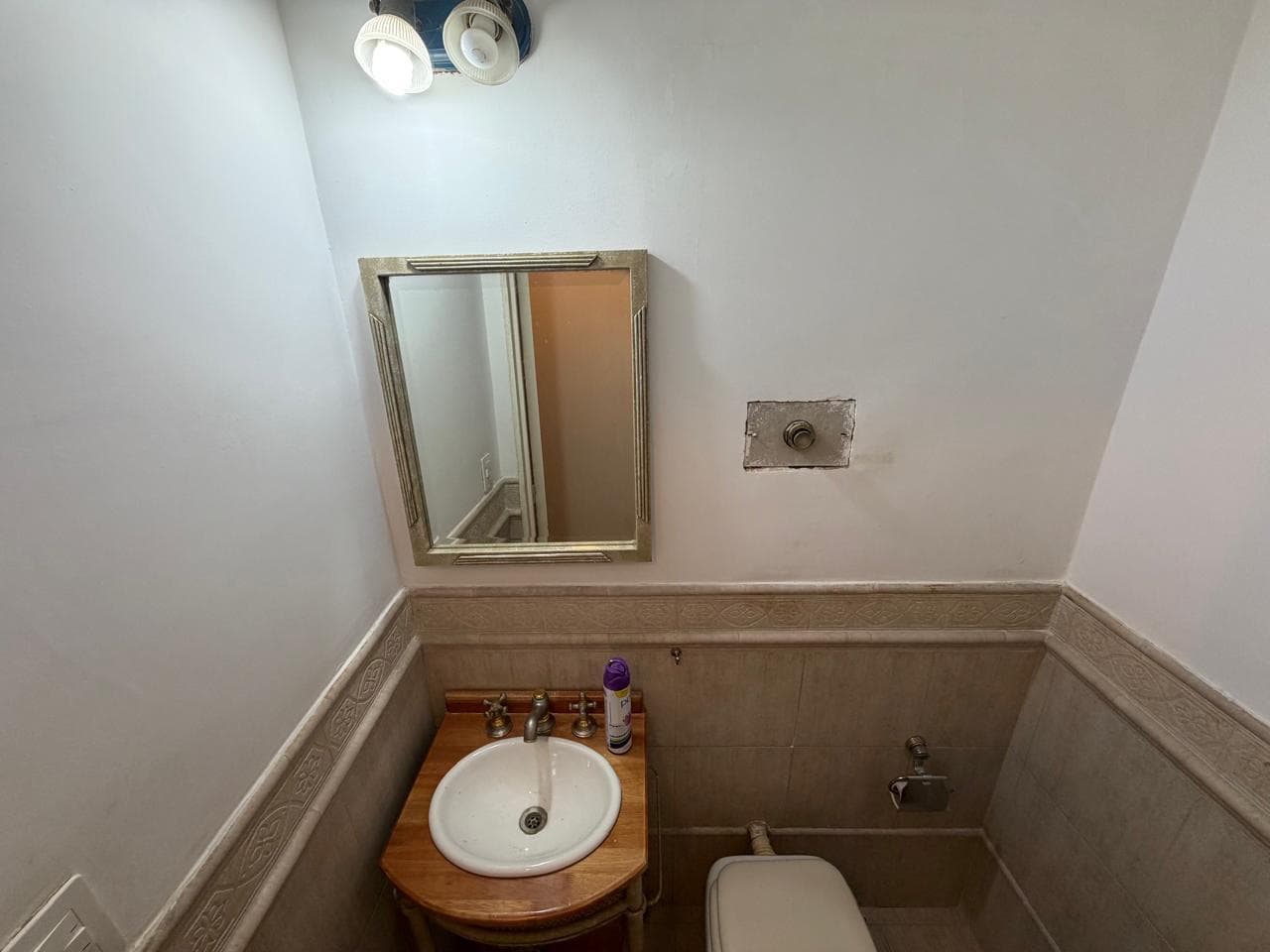 4-Bedroom Apartment for Sale with Garage in Parque Chacabuco