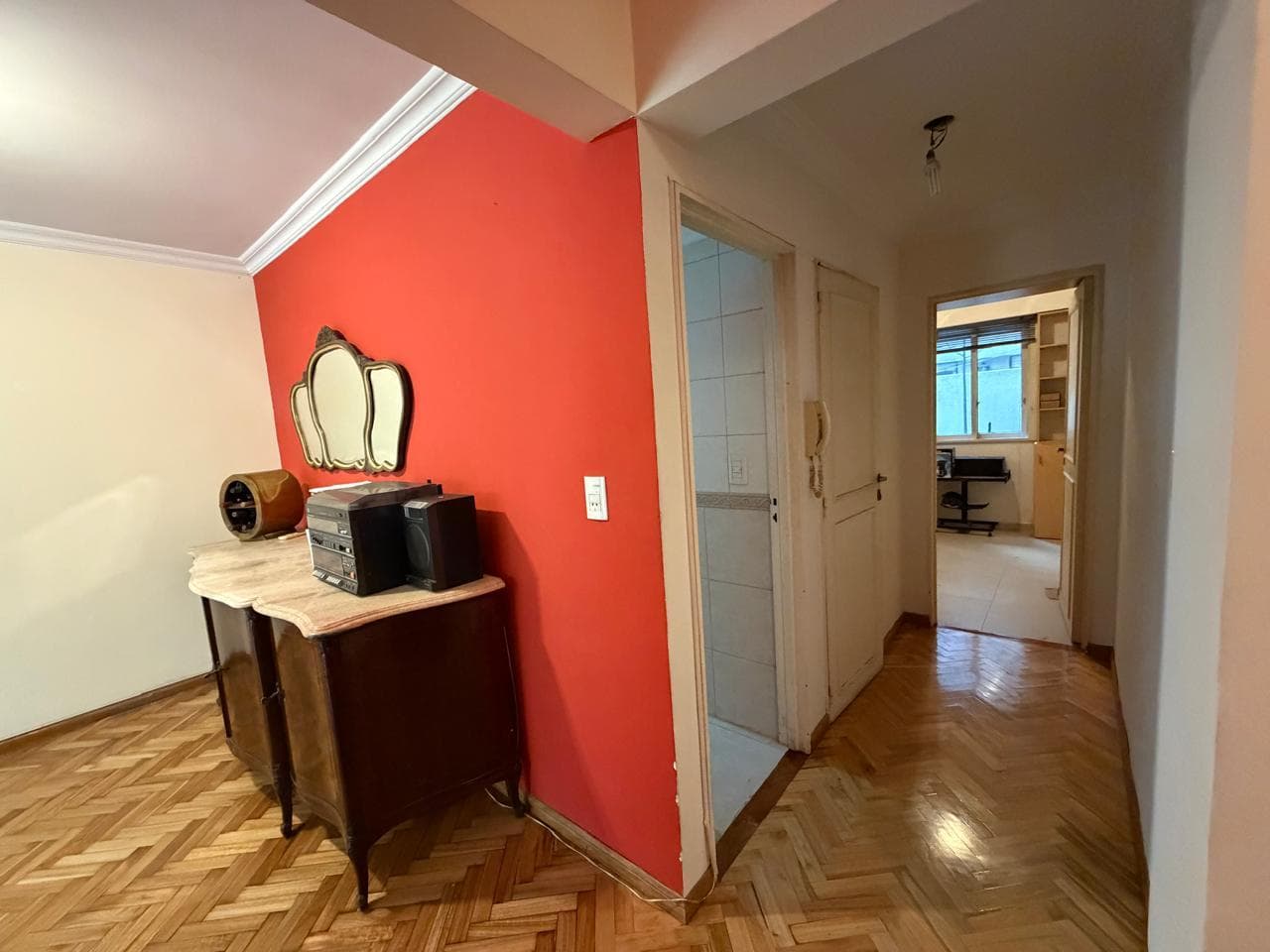 4-Bedroom Apartment for Sale with Garage in Parque Chacabuco