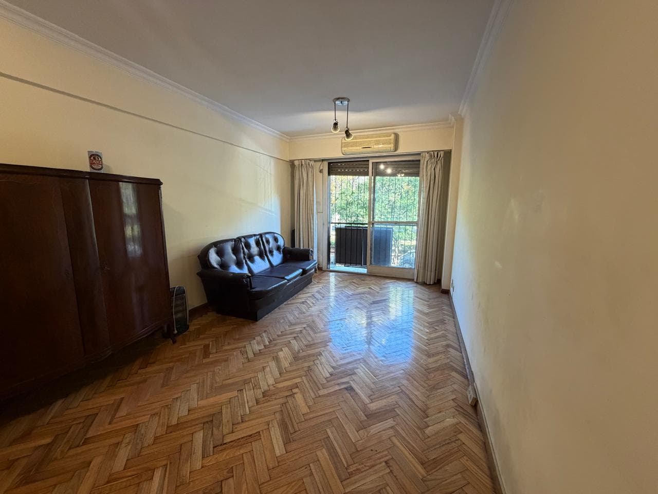 4-Bedroom Apartment for Sale with Garage in Parque Chacabuco