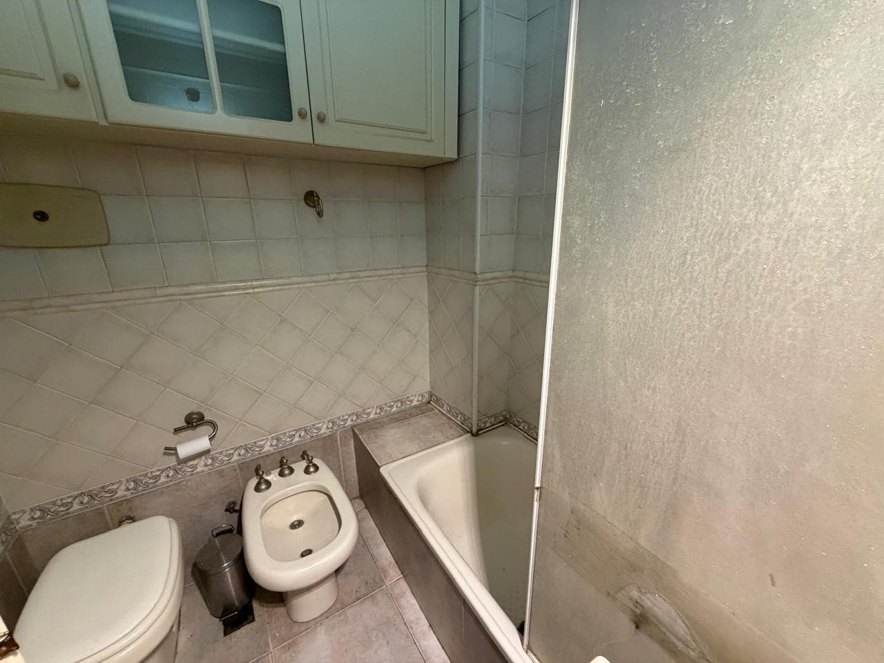 4-Bedroom Apartment for Sale with Garage in Parque Chacabuco