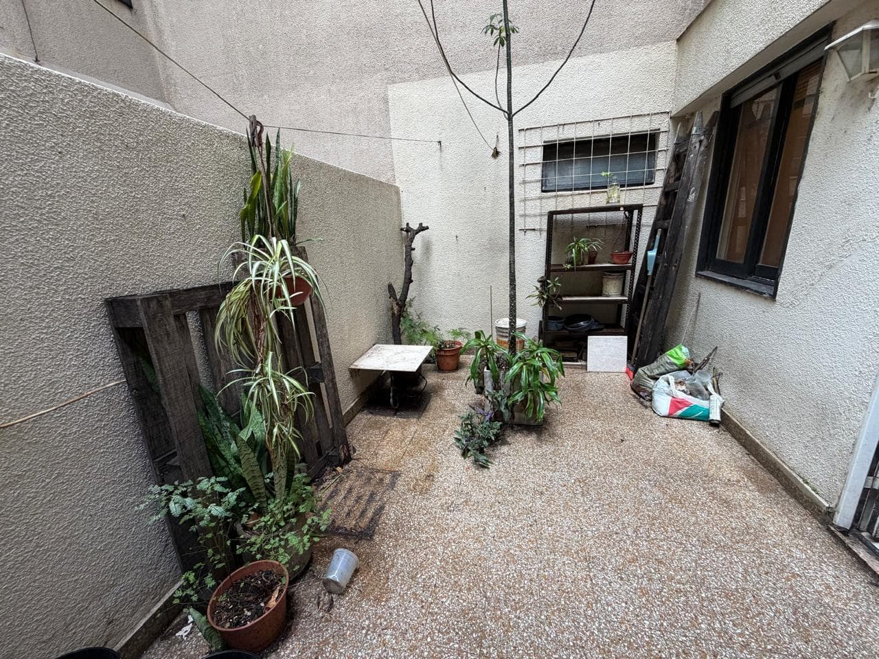 4-Bedroom Apartment for Sale with Garage in Parque Chacabuco