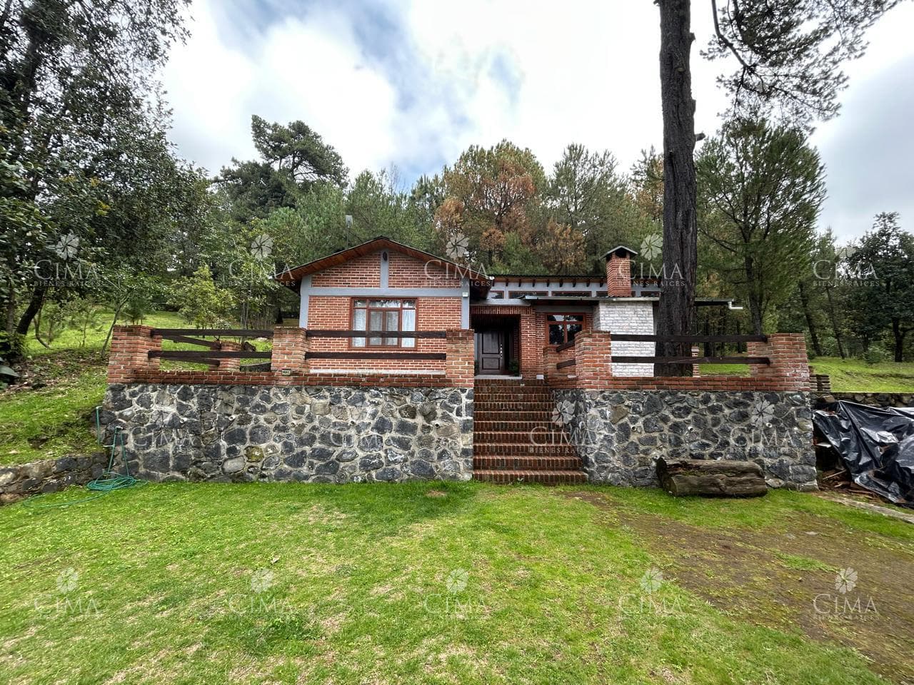 Casa en Fraccionamiento Real Monte Casino - V399