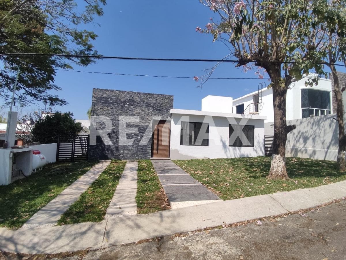 One-Story House for Sale in Morelos, Lomas de Cocoyoc