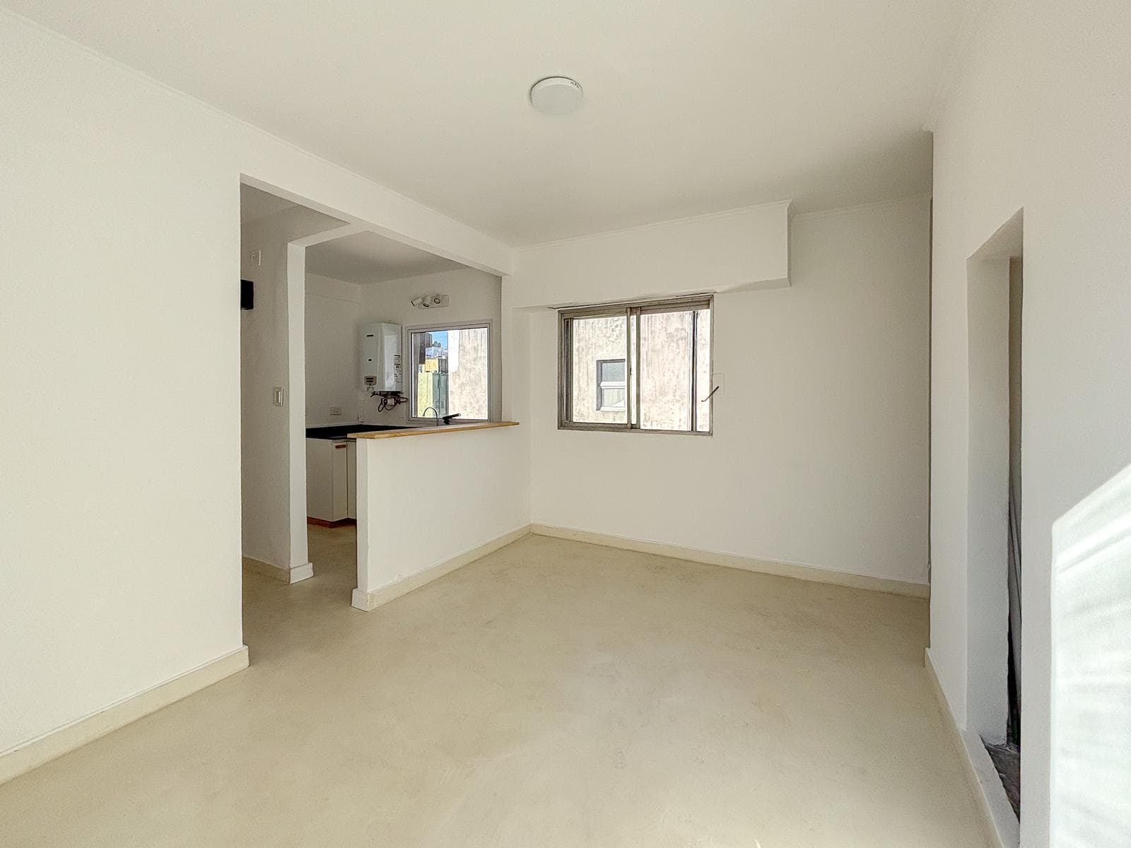 2-room apartment for sale in San Nicolás - Renovated - Very Bright - Qualifies for a Mortgage