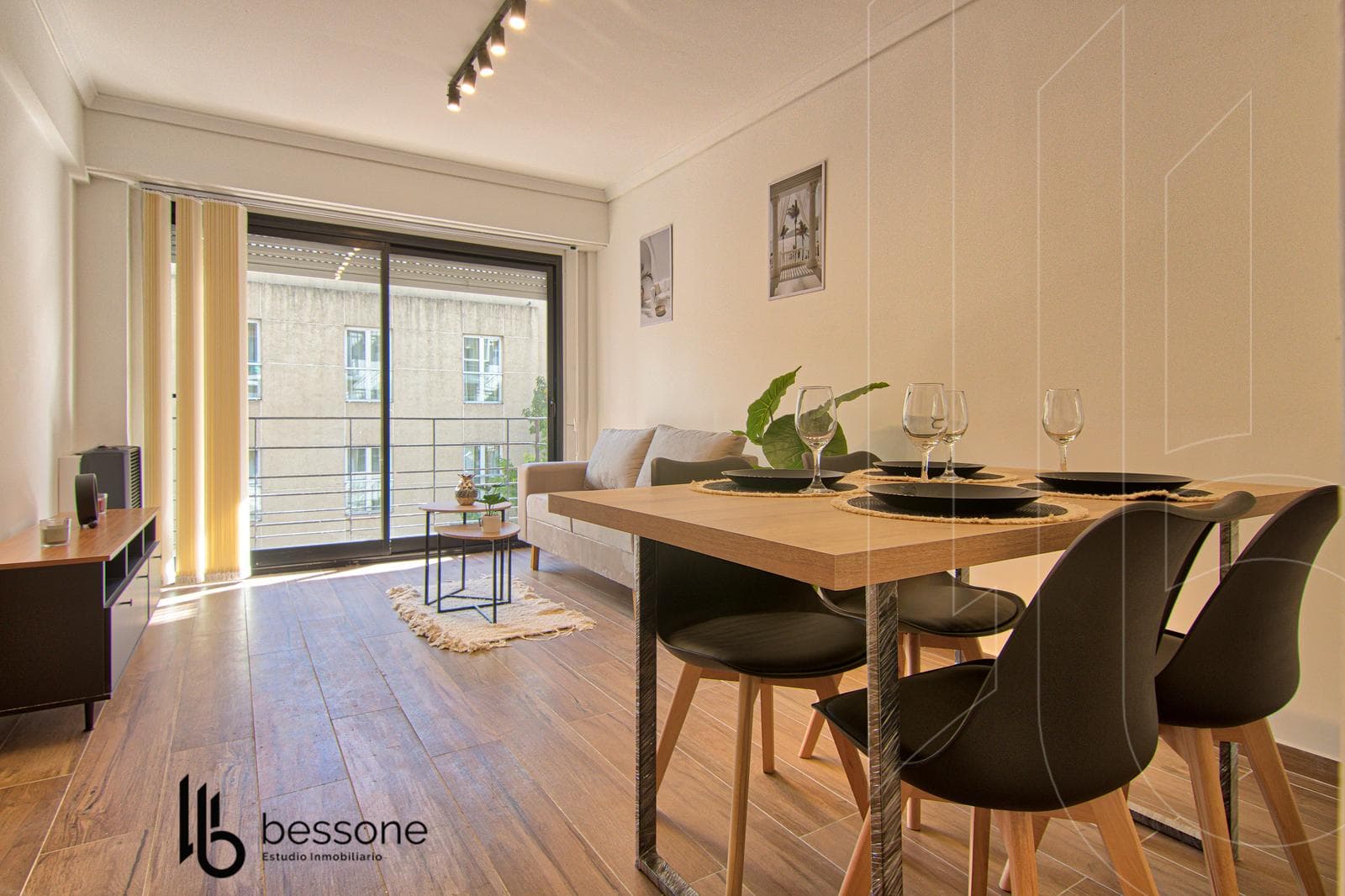 2-Room Furnished Apartment (Refurbished) in Plaza Colón