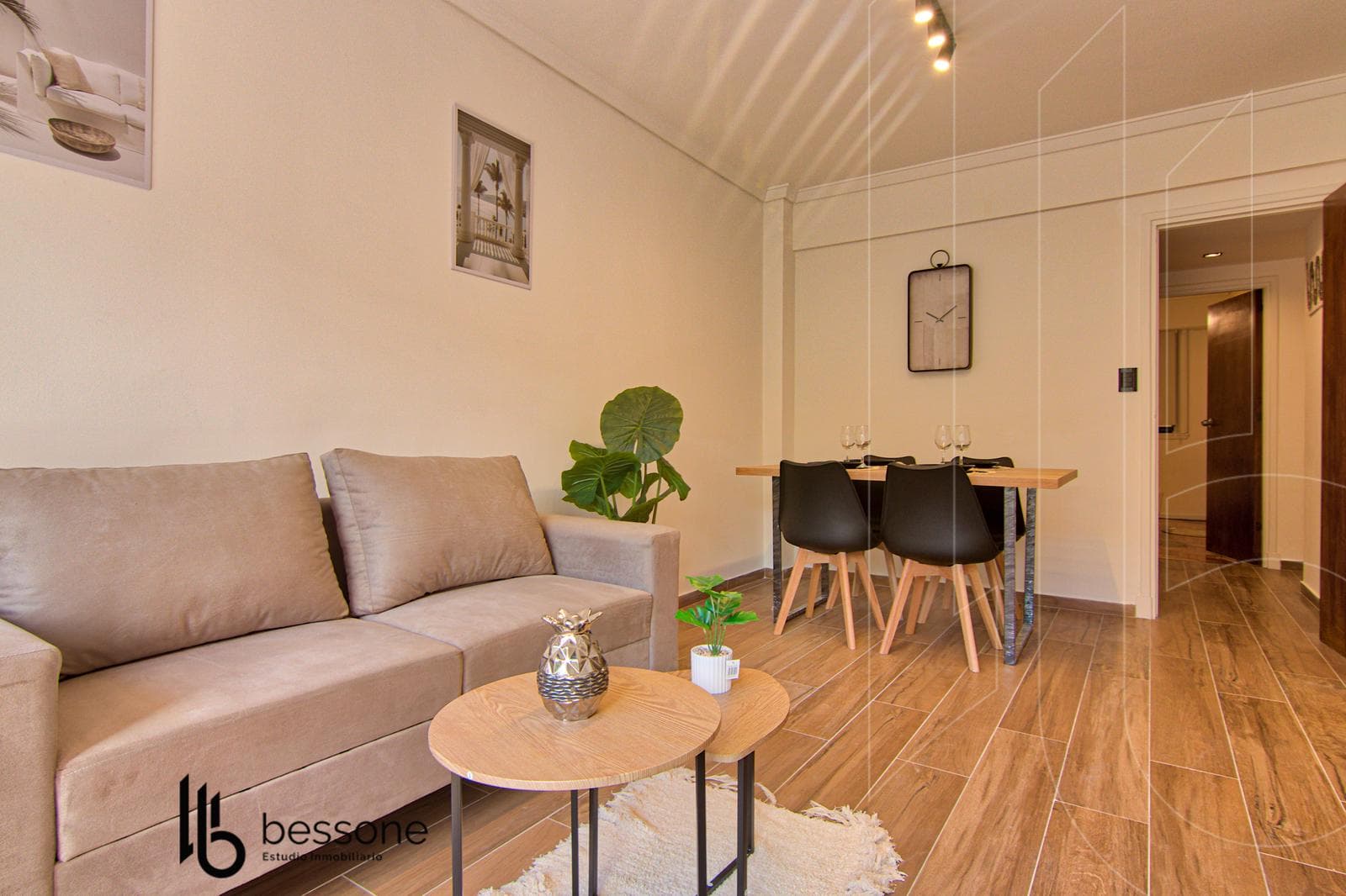 2-Room Furnished Apartment (Refurbished) in Plaza Colón
