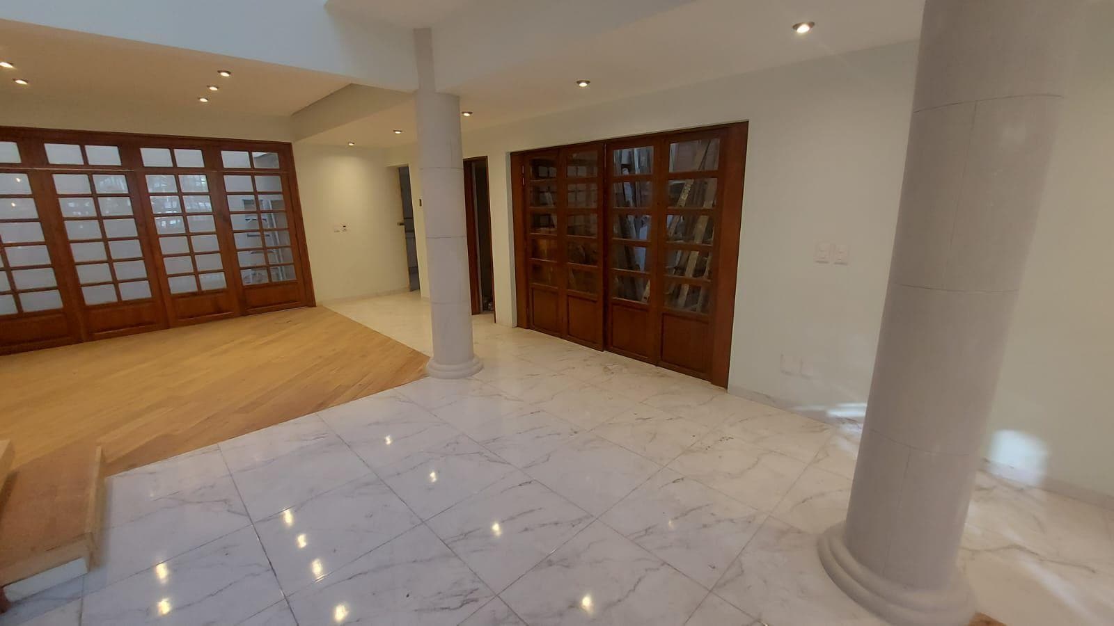 HOUSE FOR SALE IN NARVARTE, BENITO JUÁREZ, WITH A PRIVATE ROOF GARDEN
