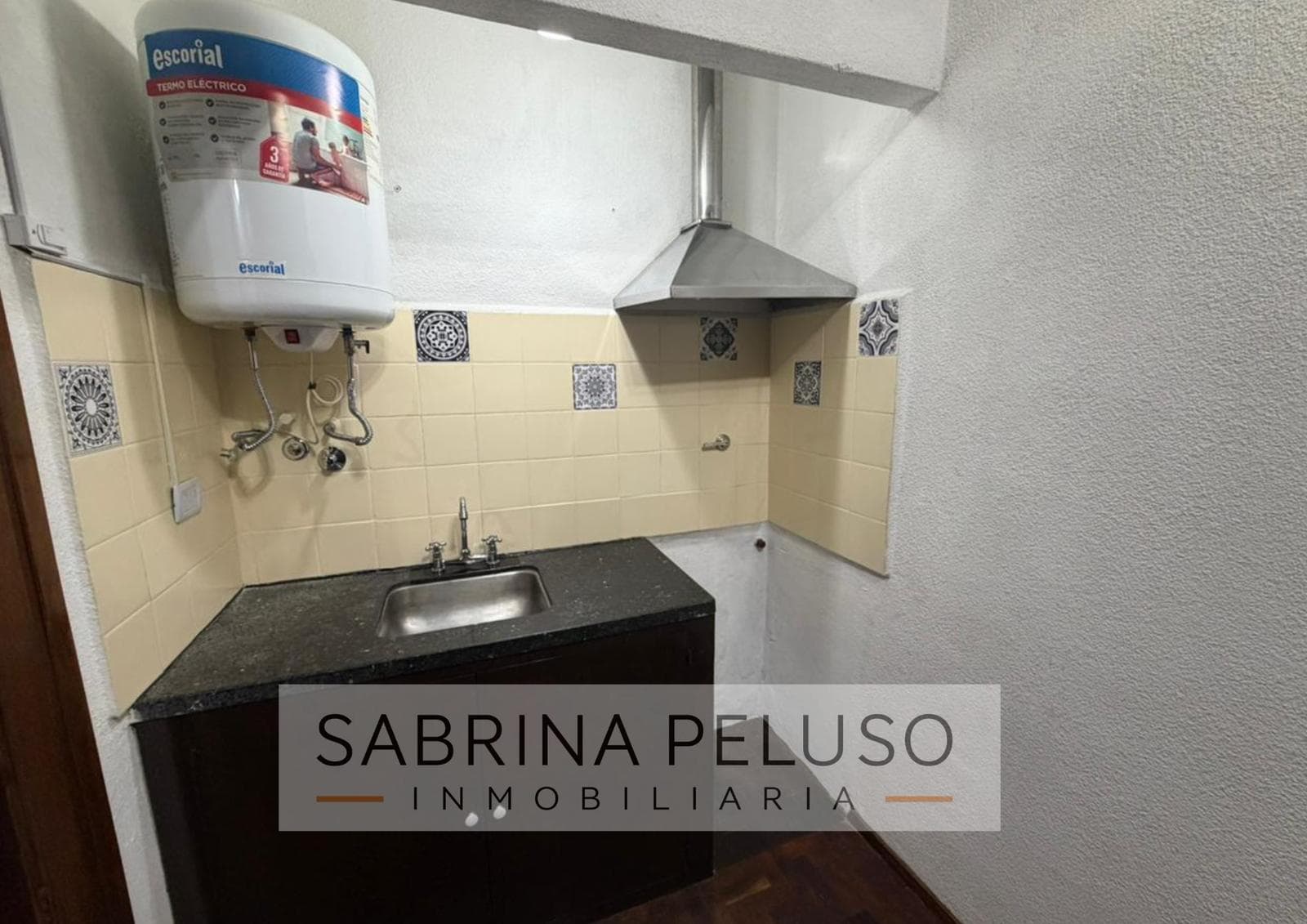 Studio Apartment for Sale in Downtown Castelar | Ideal for Professionals, Low Maintenance Fees