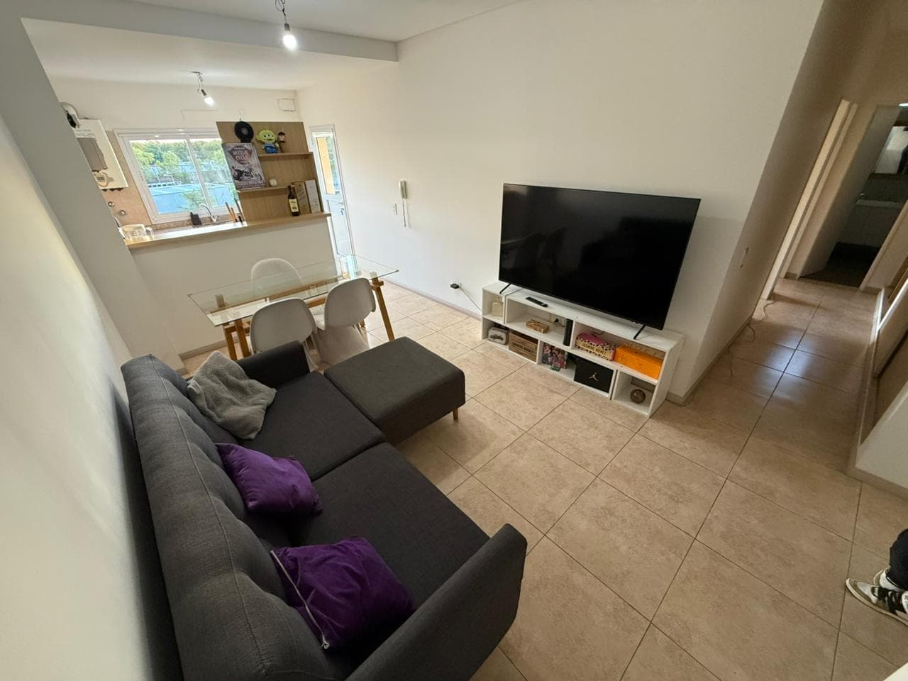 3-ROOM APARTMENT FOR SALE/RENT WITH GARAGE AND FULL AMENITIES IN QUILMES—QUALIFIES FOR MORTGAGE