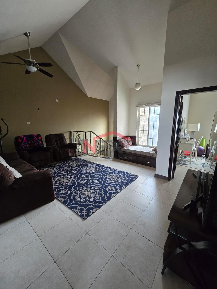 House for sale with a pool, sports court, garden, and palapa in the north