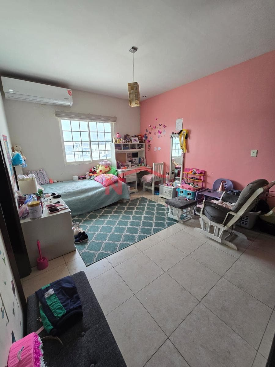 House for sale with a pool, sports court, garden, and palapa in the north