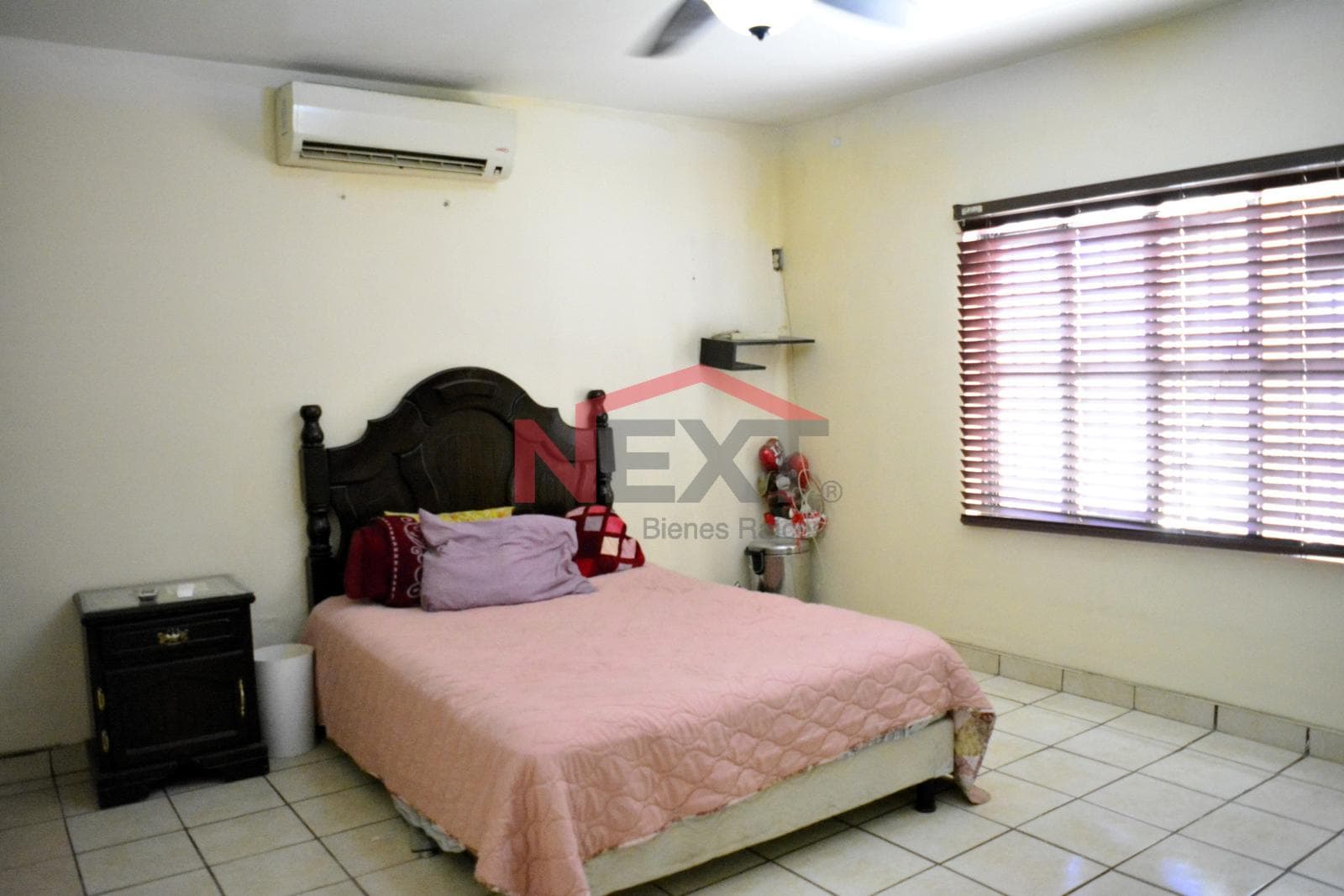 HOUSE FOR SALE IN PEDREGAL DE LA VILLA