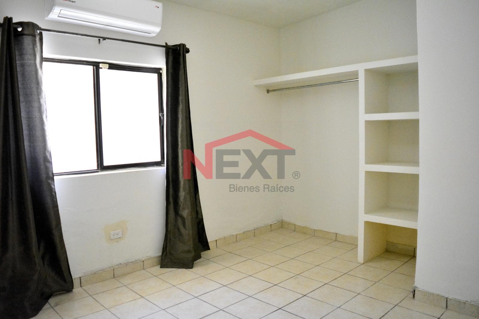 HOUSE FOR SALE IN PEDREGAL DE LA VILLA