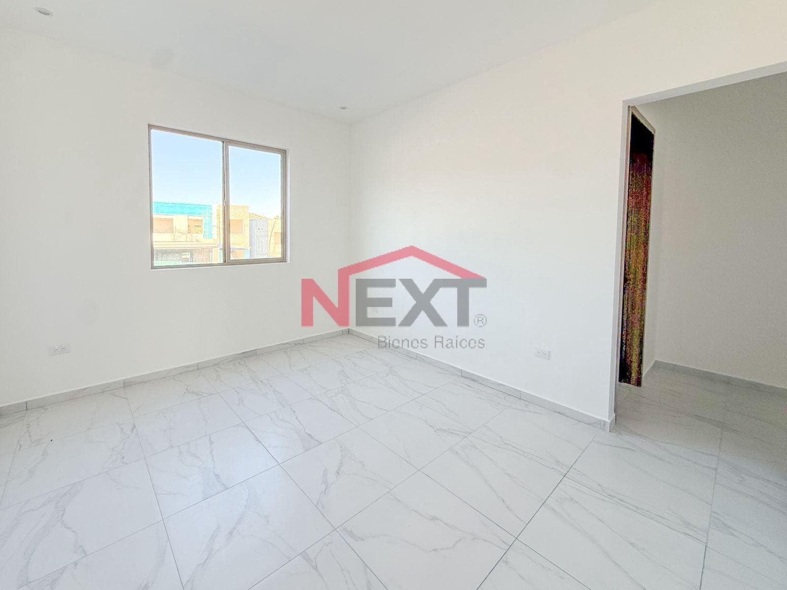 HOUSE FOR SALE IN VENTURA RESIDENCIAL