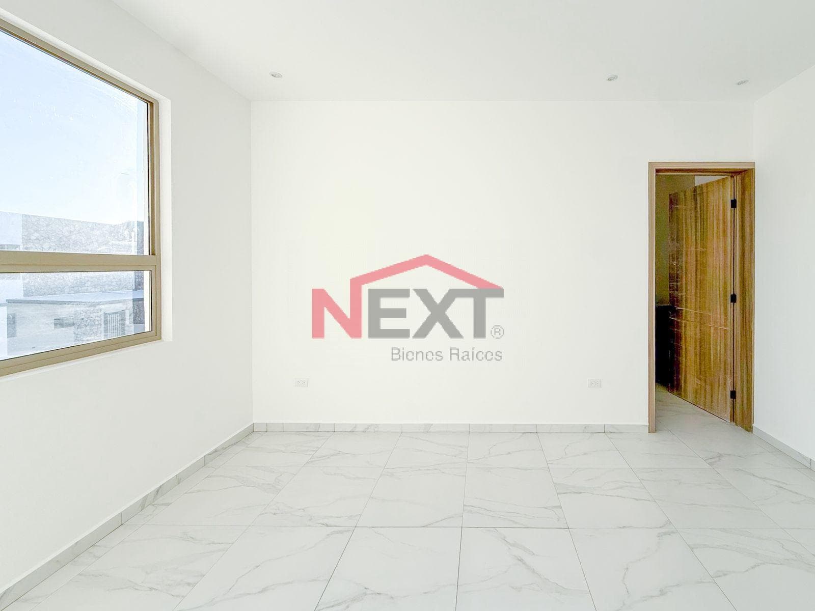 HOUSE FOR SALE IN VENTURA RESIDENCIAL