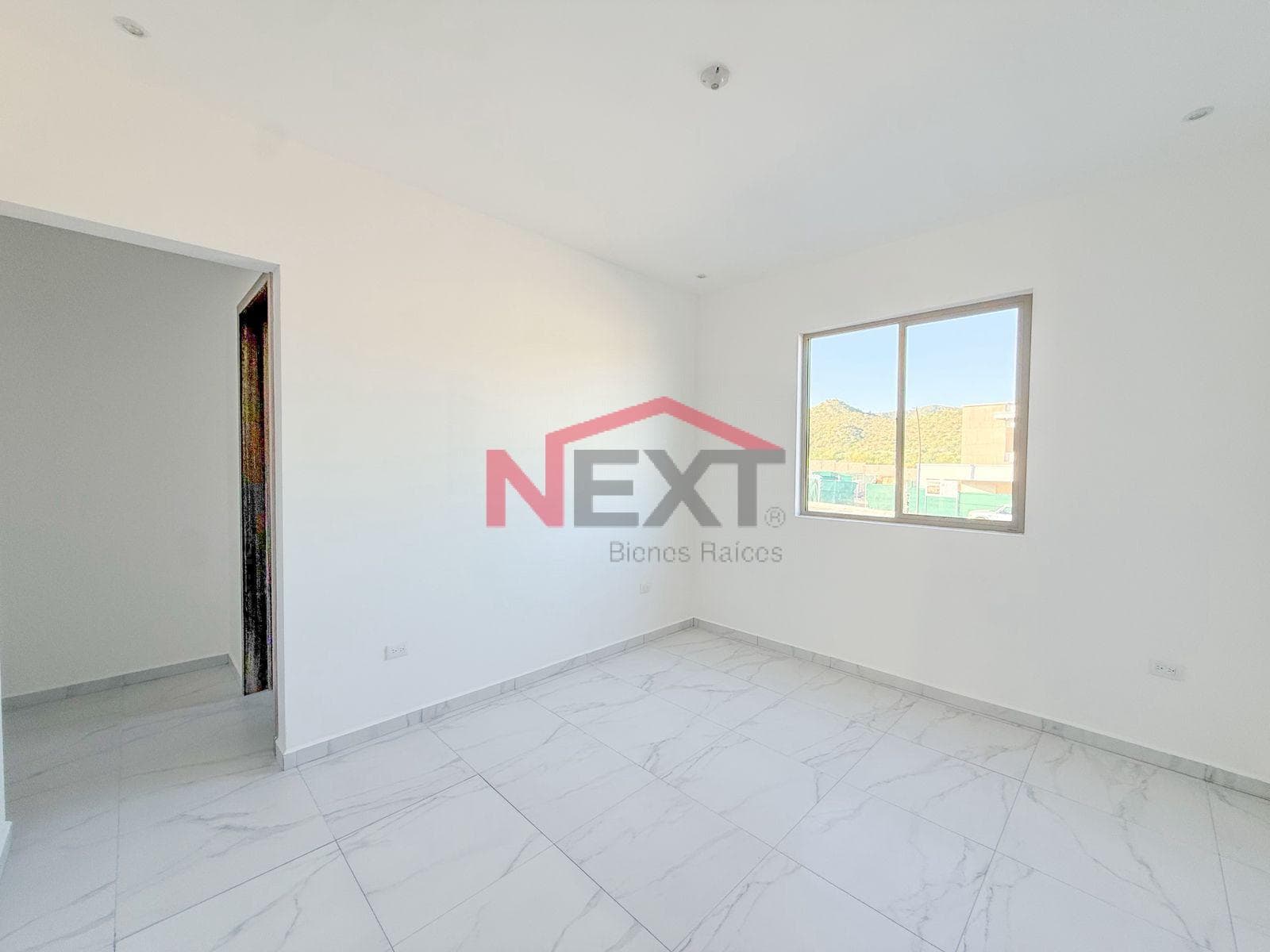 HOUSE FOR SALE IN VENTURA RESIDENCIAL