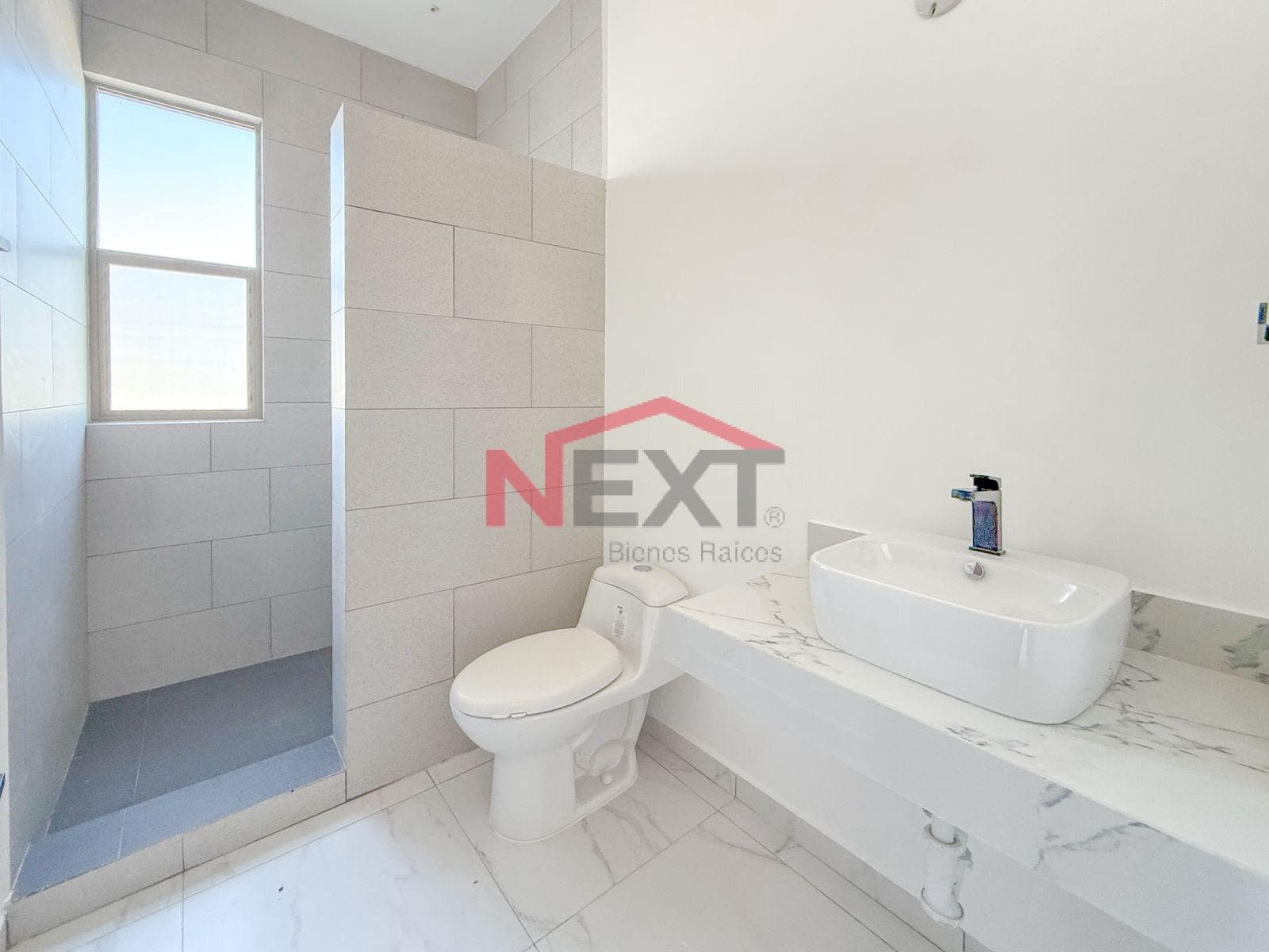 HOUSE FOR SALE IN VENTURA RESIDENCIAL