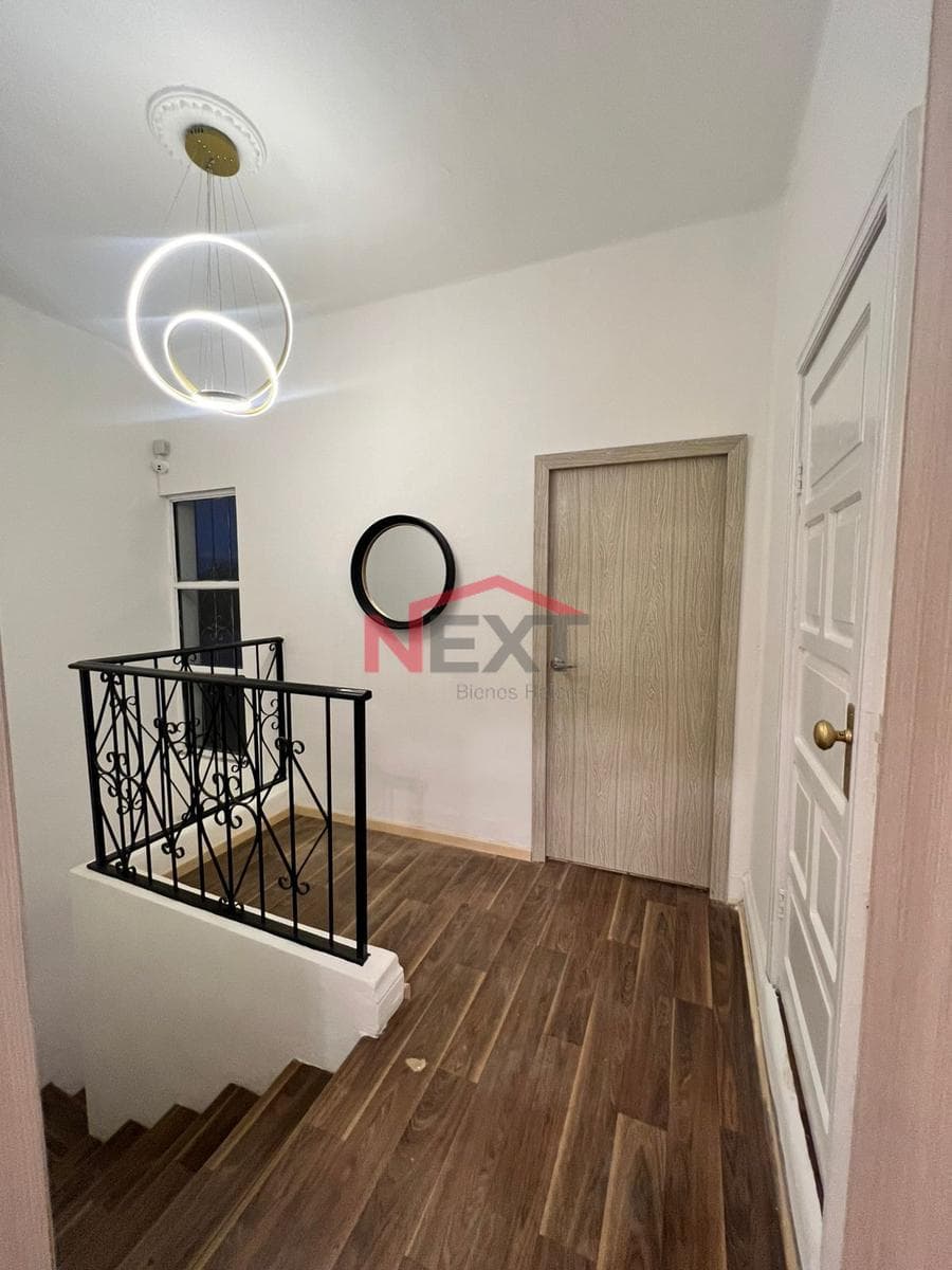 House for Rent in REPUBLICA Pte., ??Shopping District (6 parking spaces)