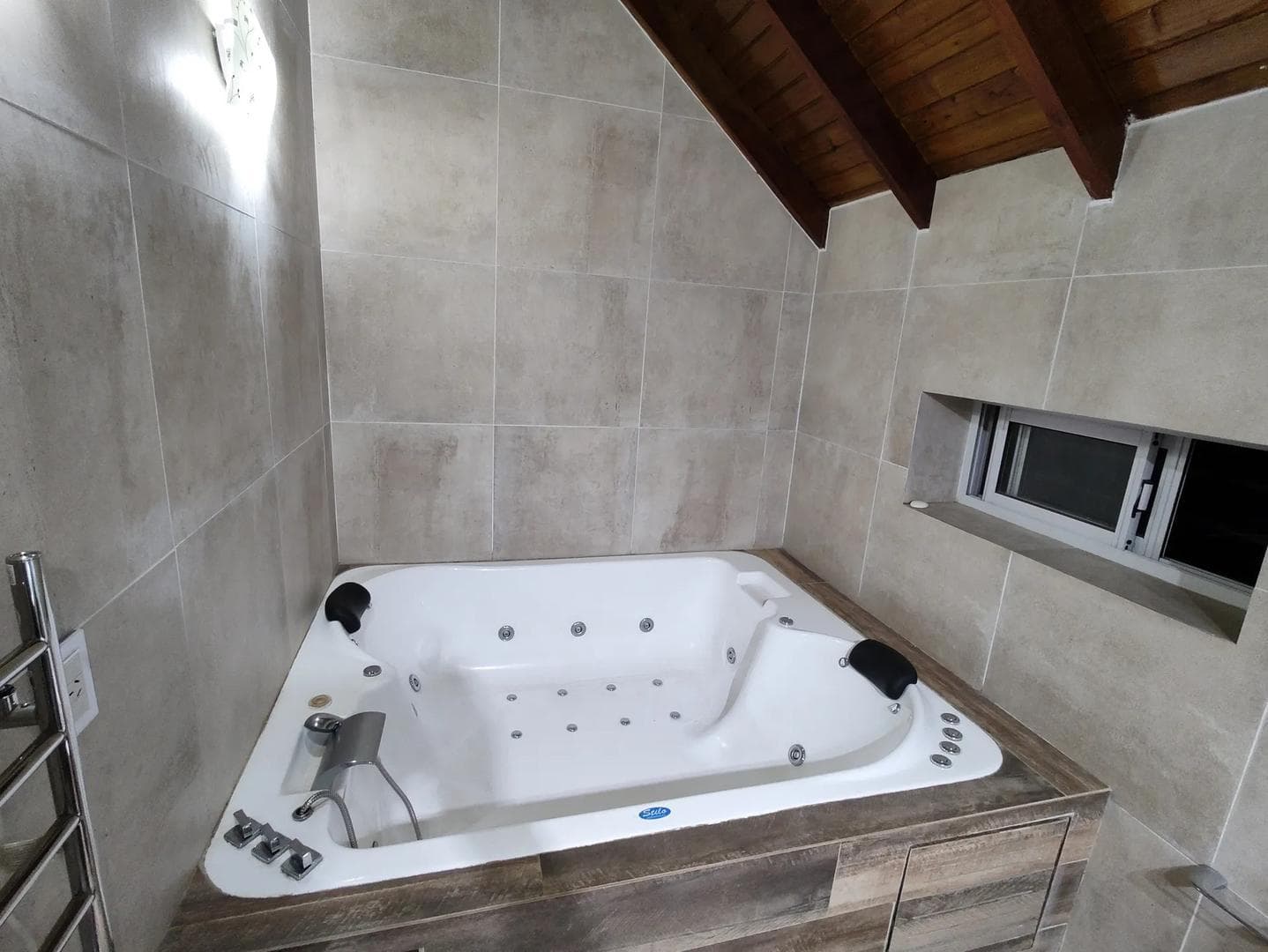 HOUSE FOR SALE IN MORÓN – EXCELLENT LOCATION – SPACIOUS ROOMS – GREAT OPPORTUNITY