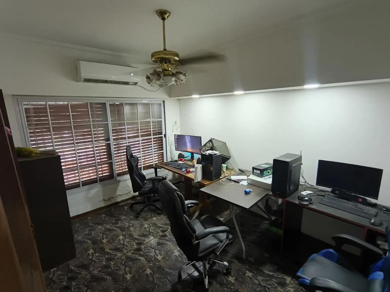 HOUSE FOR SALE IN MORÓN – EXCELLENT LOCATION – SPACIOUS ROOMS – GREAT OPPORTUNITY