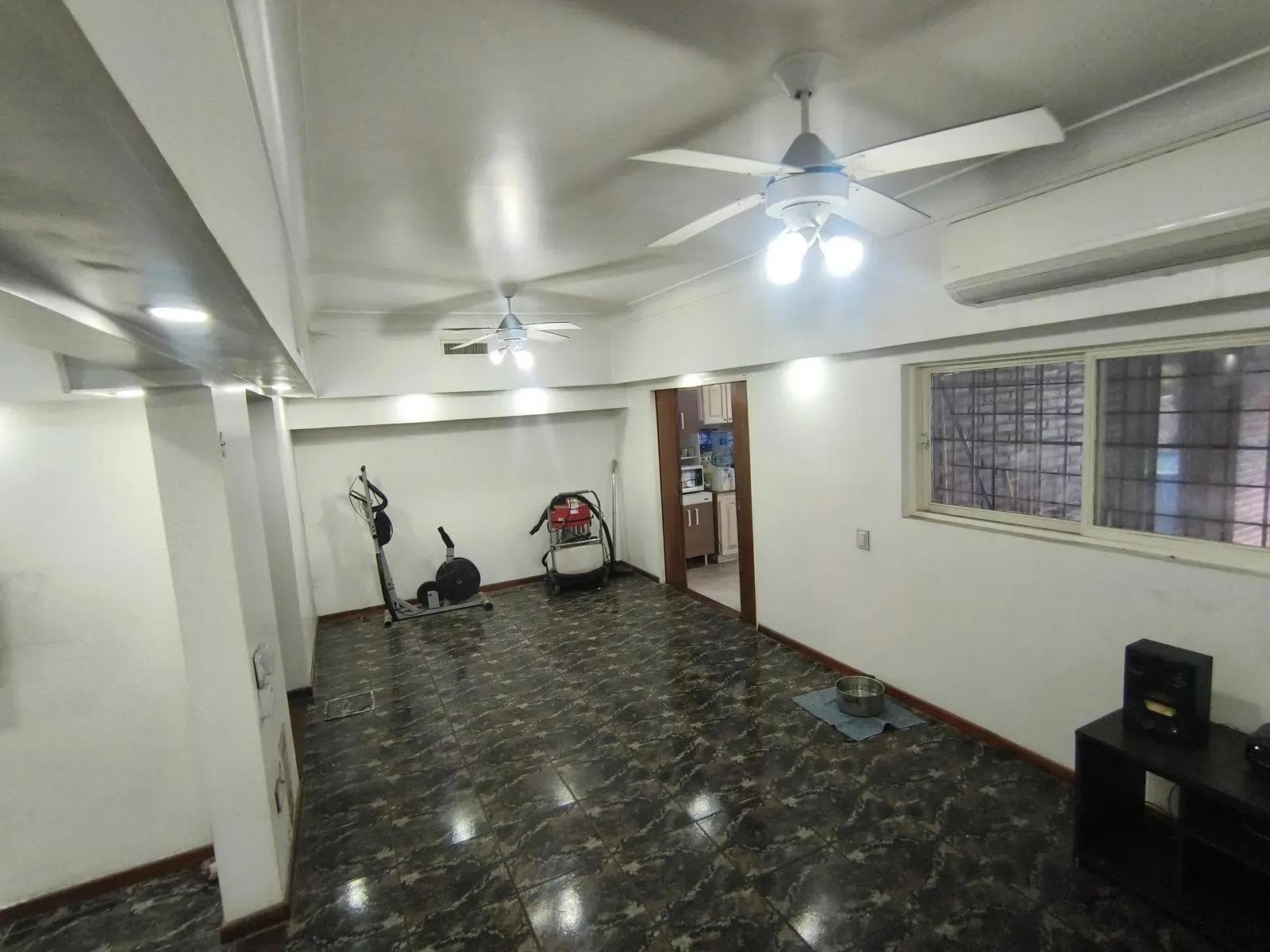 HOUSE FOR SALE IN MORÓN – EXCELLENT LOCATION – SPACIOUS ROOMS – GREAT OPPORTUNITY