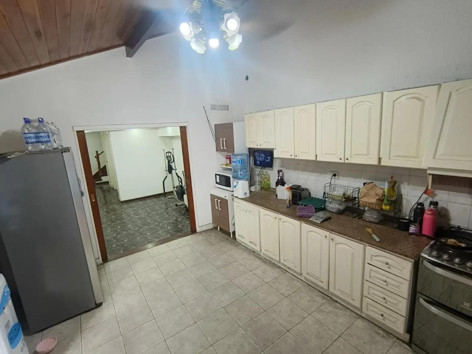 HOUSE FOR SALE IN MORÓN – EXCELLENT LOCATION – SPACIOUS ROOMS – GREAT OPPORTUNITY