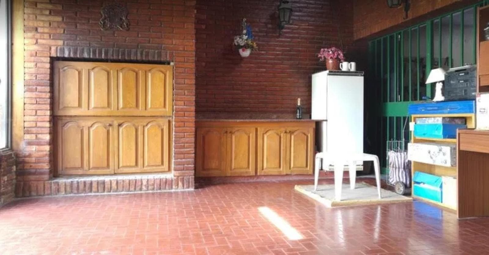HOUSE FOR SALE IN MORÓN – EXCELLENT LOCATION – SPACIOUS ROOMS – GREAT OPPORTUNITY
