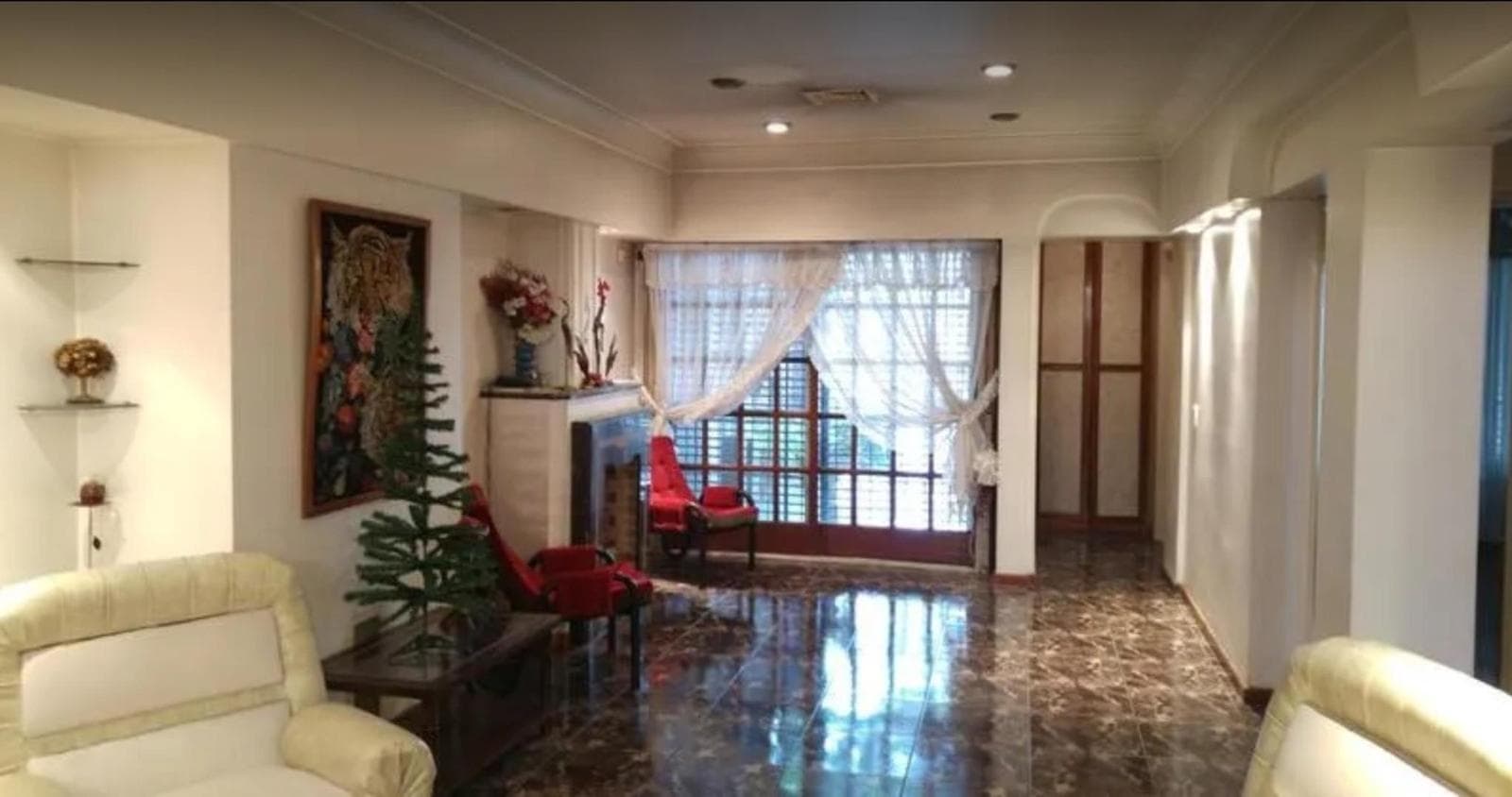 HOUSE FOR SALE IN MORÓN – EXCELLENT LOCATION – SPACIOUS ROOMS – GREAT OPPORTUNITY