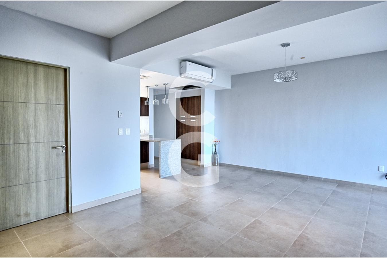 Apartment for Rent in Cancún on Malecón Américas with a Terrace and a View of Laguna Nichupté