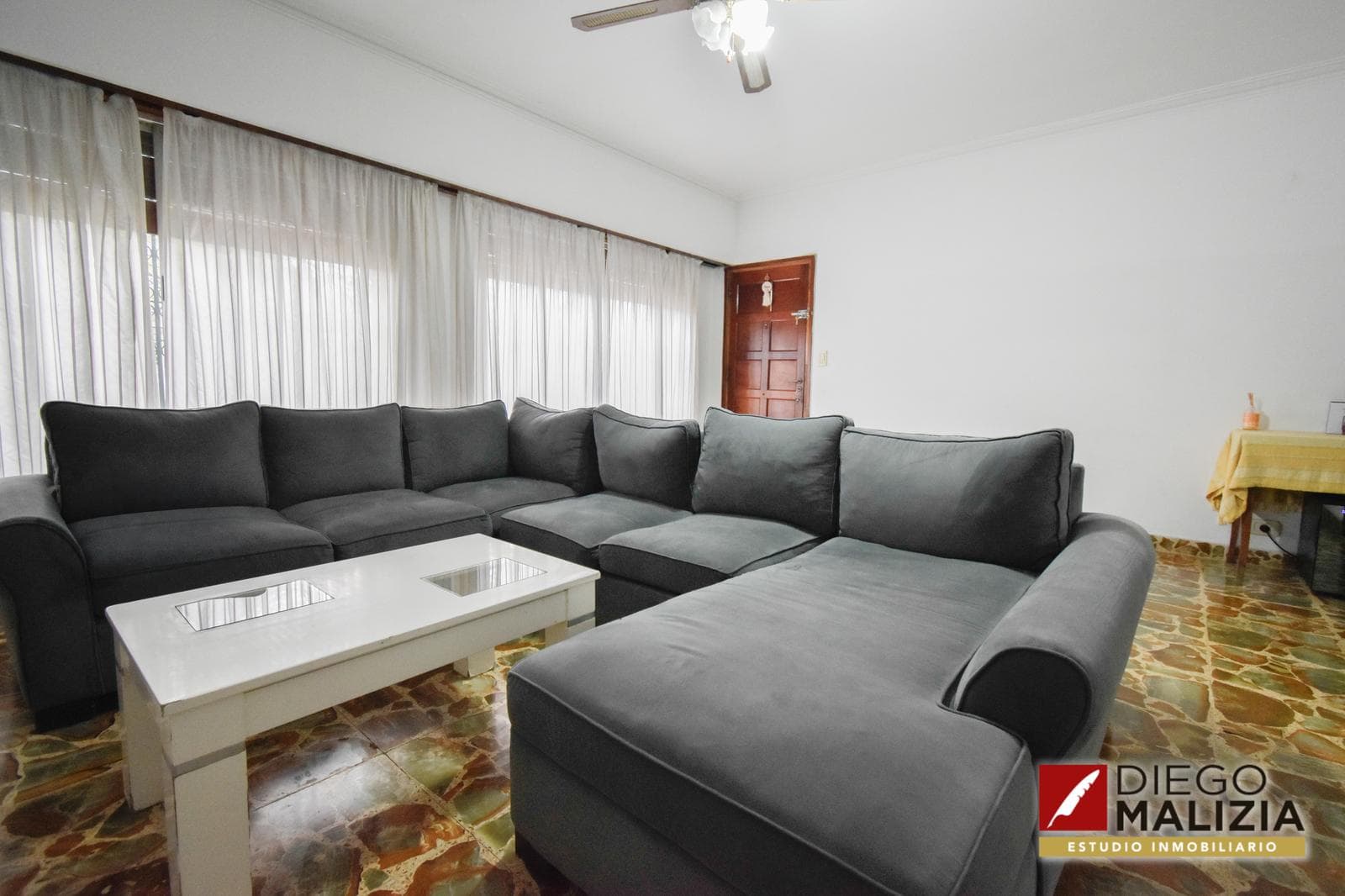 5-Room House for Sale in Lomas de Zamora