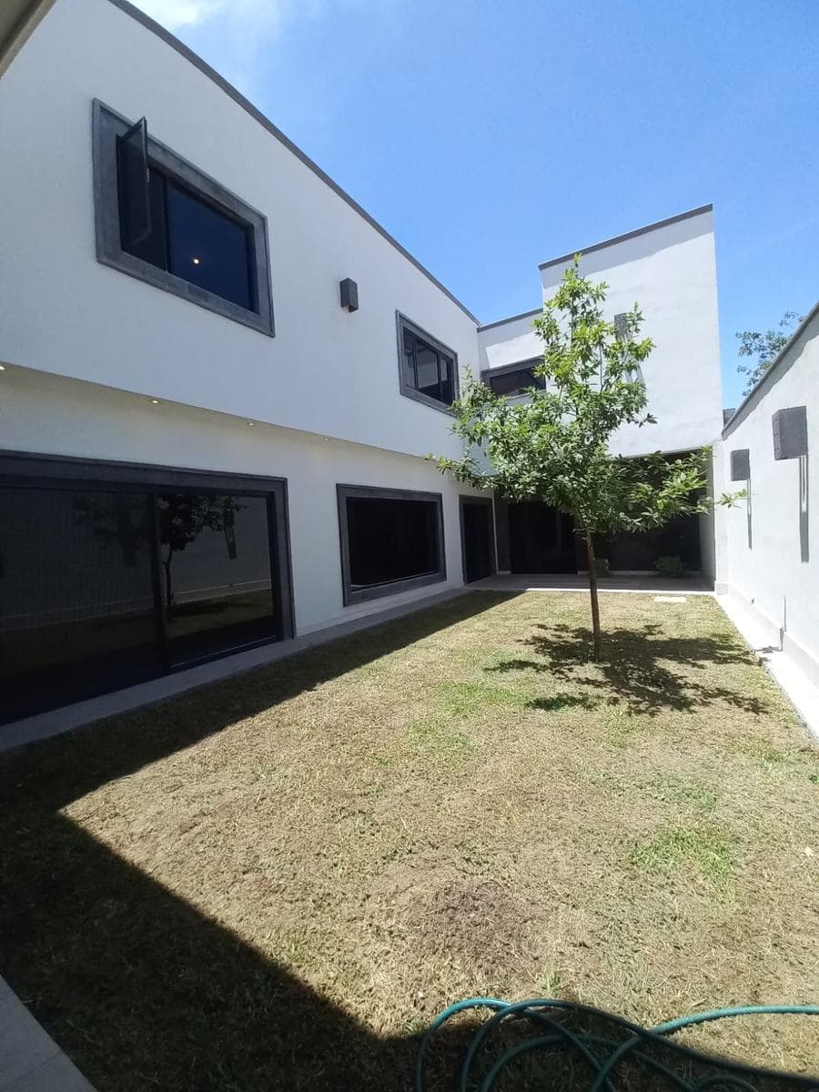 House for Sale in las Viñas, Cerrada San Francisco, North of Torreón, Coah.
