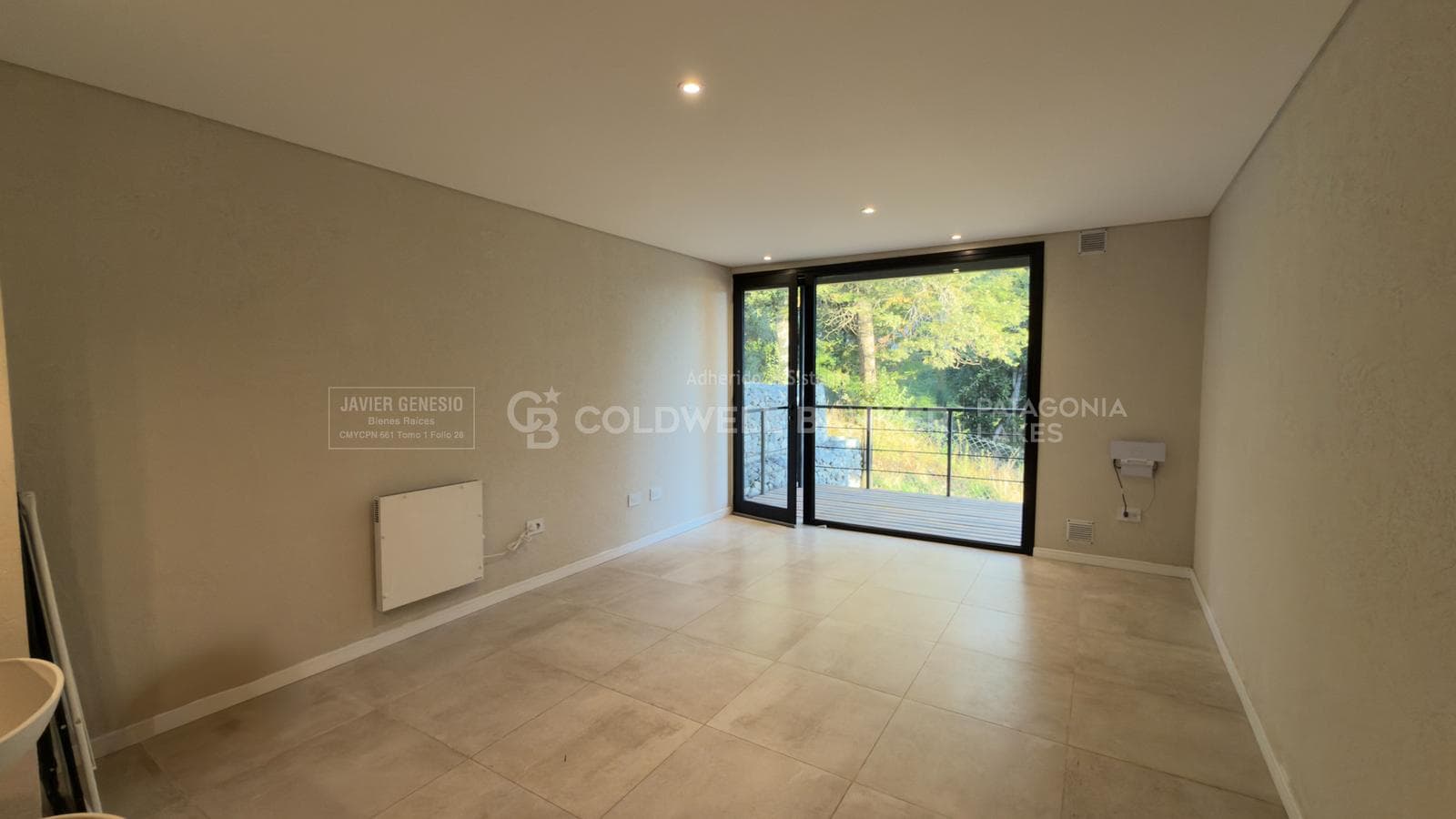 FOR SALE: Apartment with a garden and a view of the mountains · 2 rooms · El Mercado · Villa La Angostura