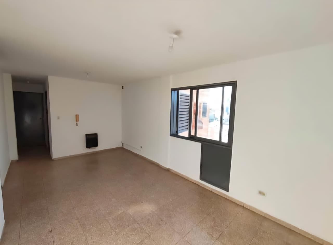 2-Bedroom Apartment in the Alberdi Neighborhood, Available for Rent