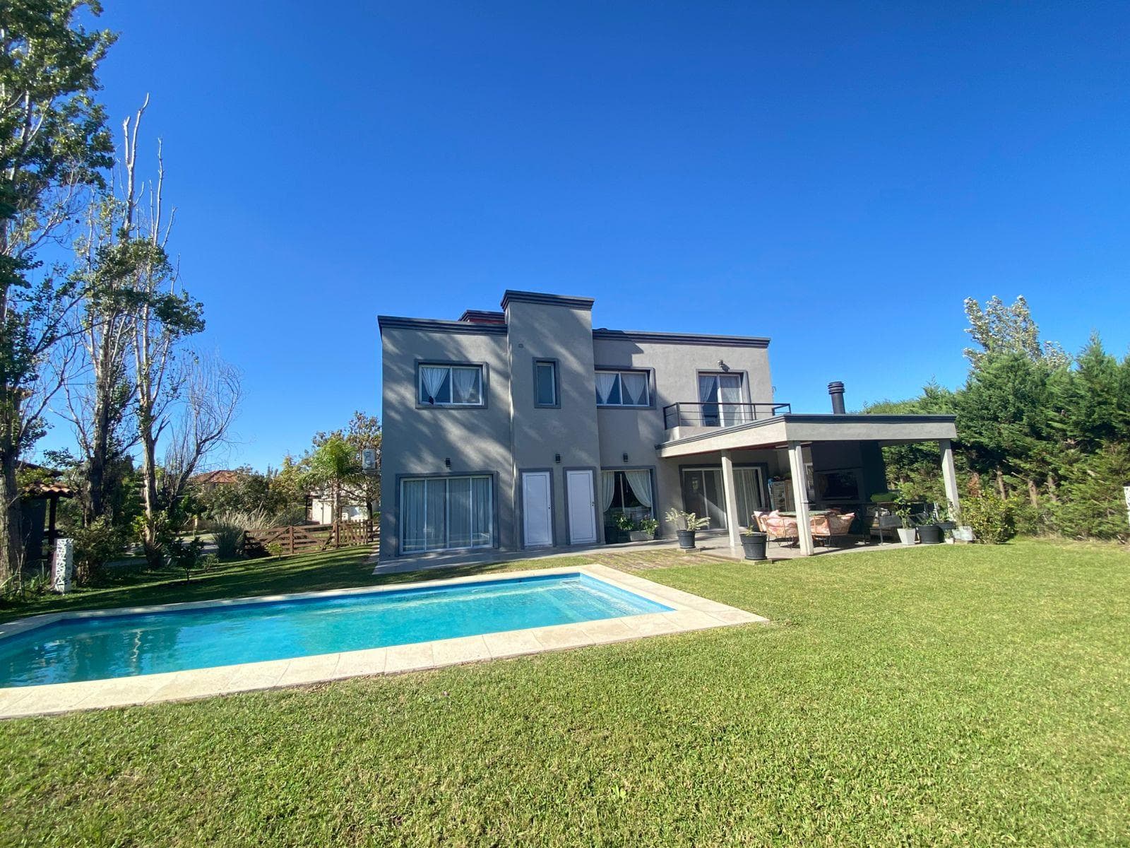 House in the La Alameda Neighborhood, Nordelta