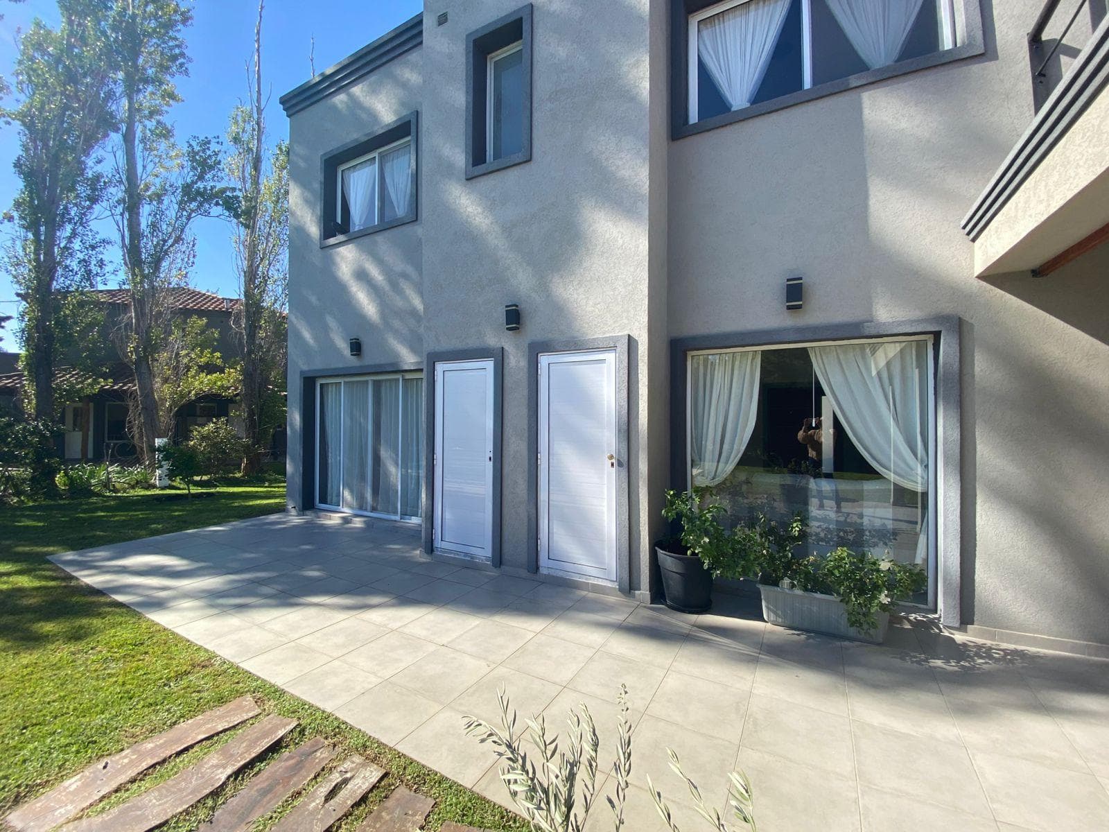 House in the La Alameda Neighborhood, Nordelta