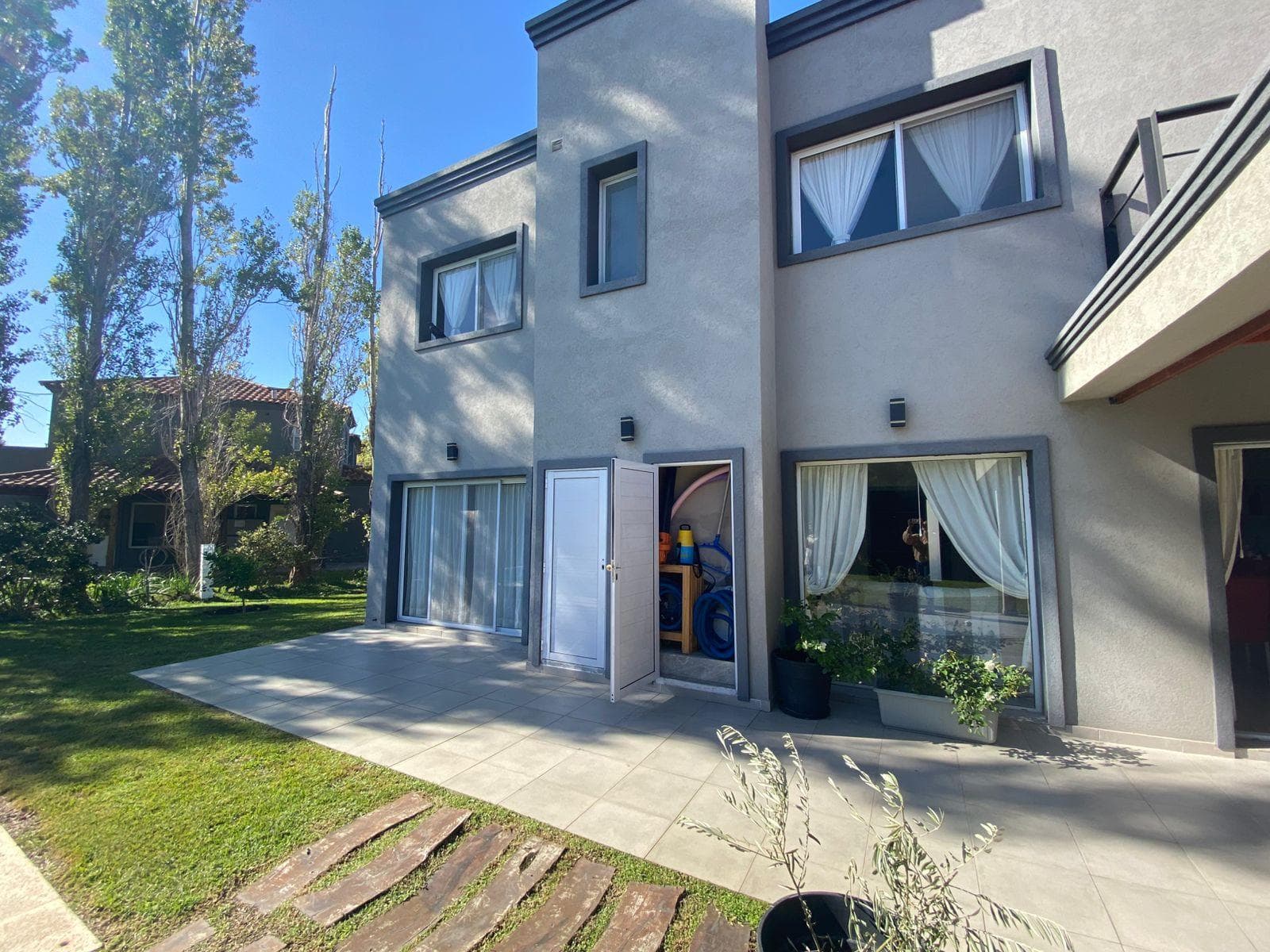 House in the La Alameda Neighborhood, Nordelta
