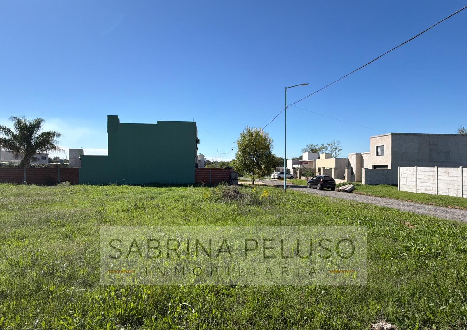 Lot for sale in Luján: 300 m² corner lot; financing available with down payment and monthly installments